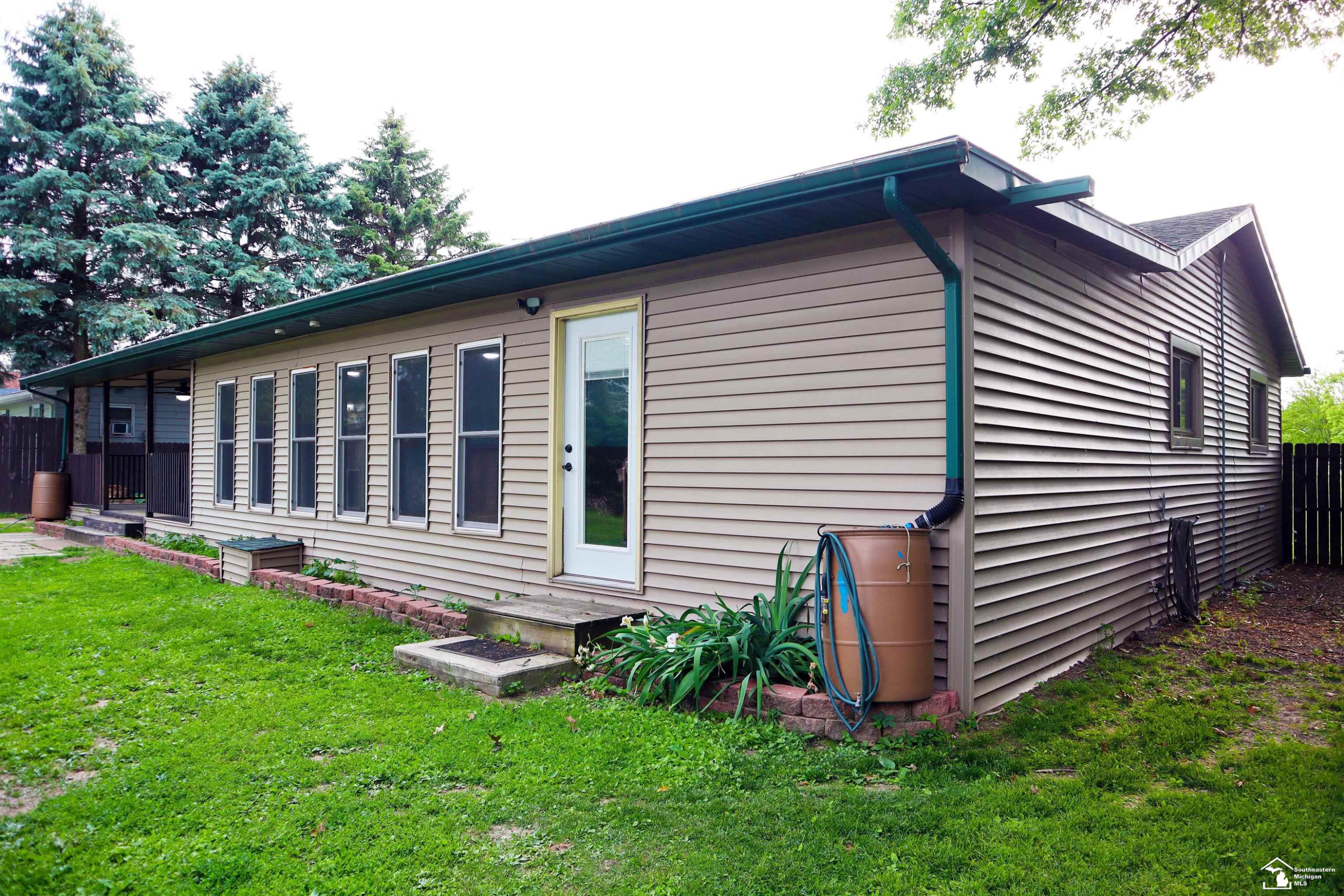 6336 Moreland Drive, Erie, MI — Photo 3
