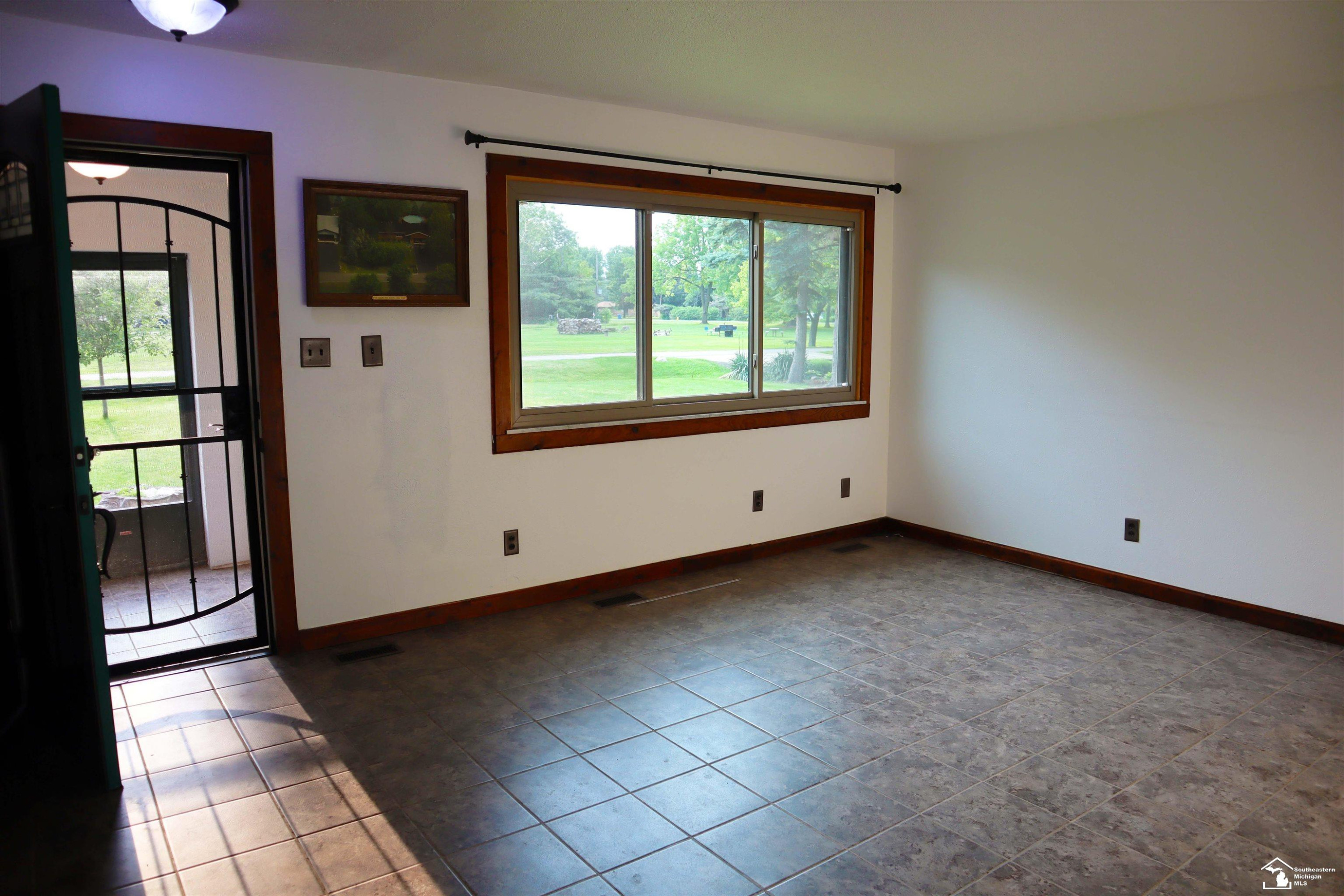 6336 Moreland Drive, Erie, MI — Photo 8