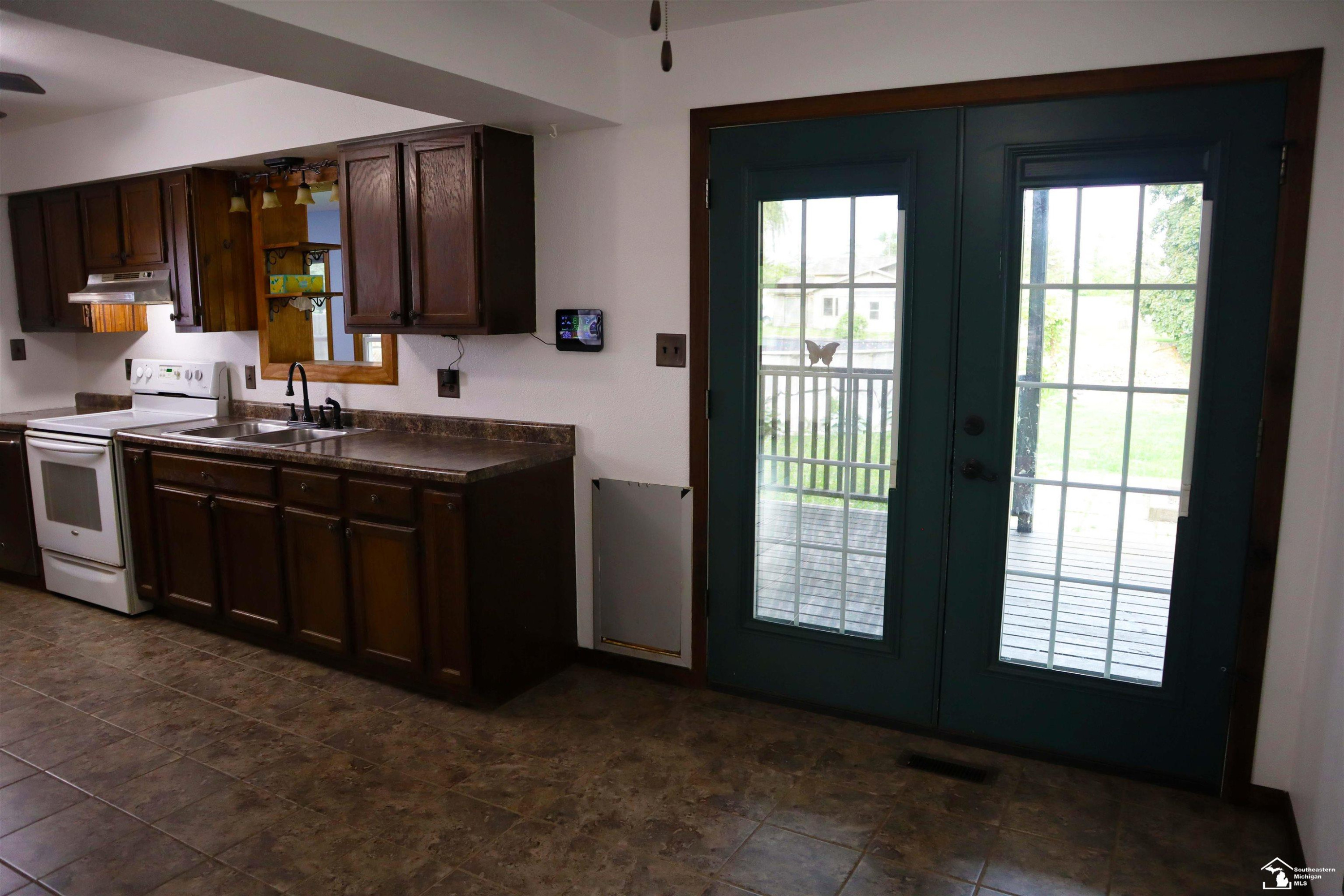 6336 Moreland Drive, Erie, MI — Photo 11
