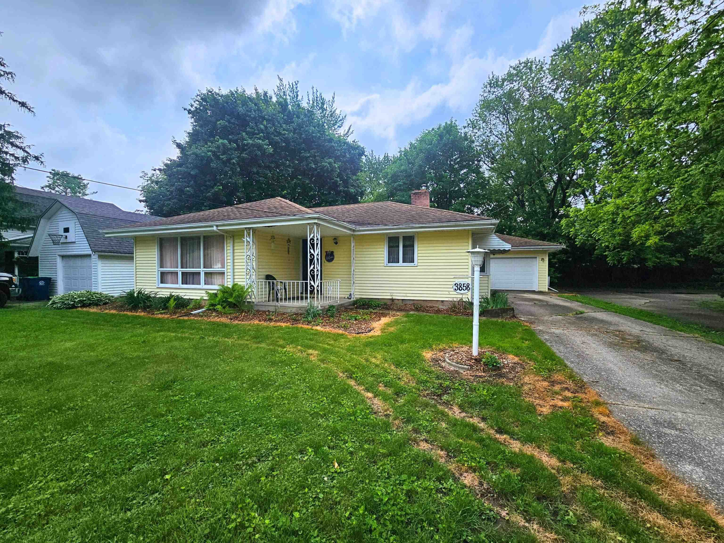 3858 State Street, Bridgeport, MI 48722 — Photo 2