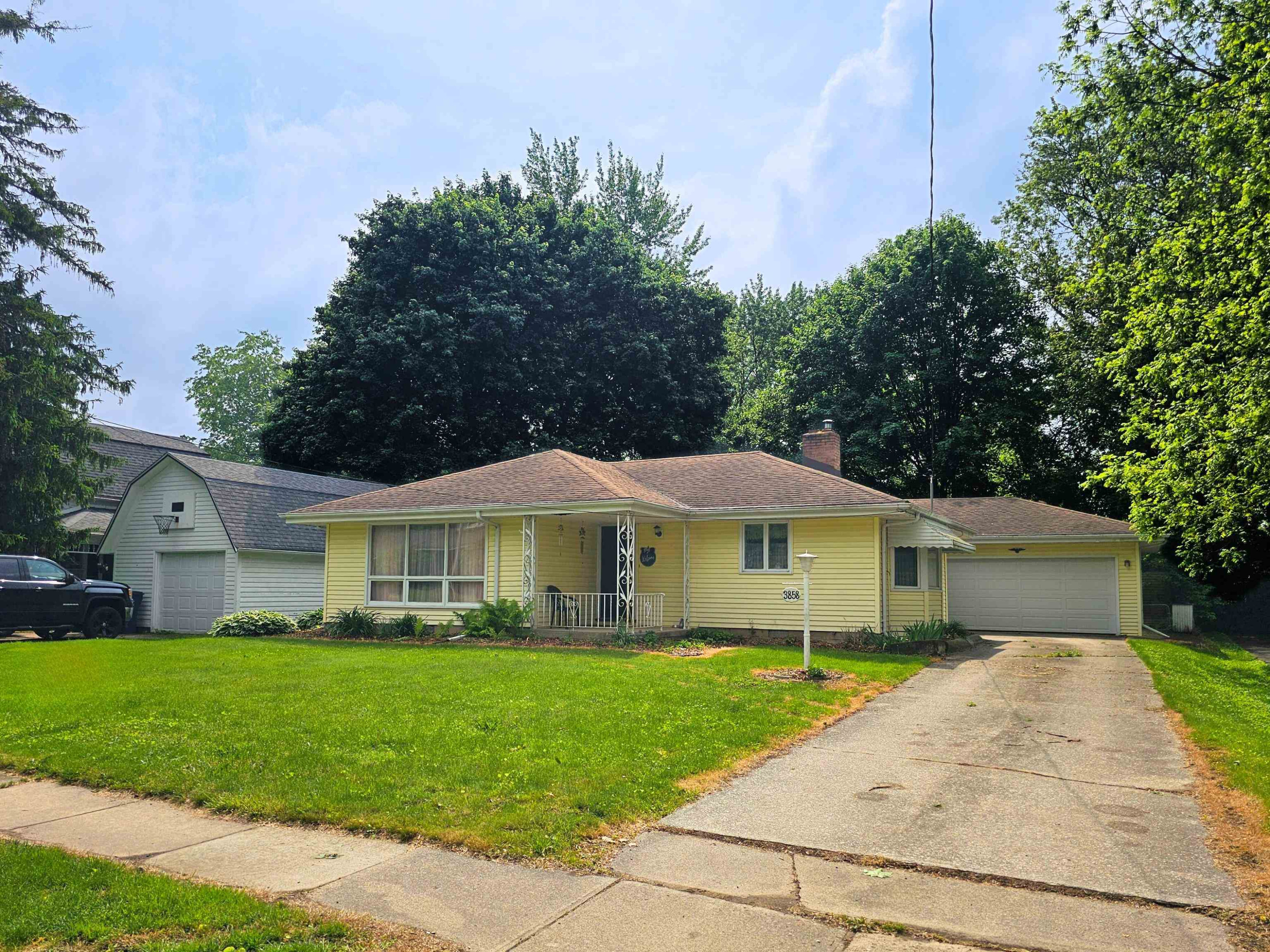 3858 State Street, Bridgeport, MI 48722 — Photo 37