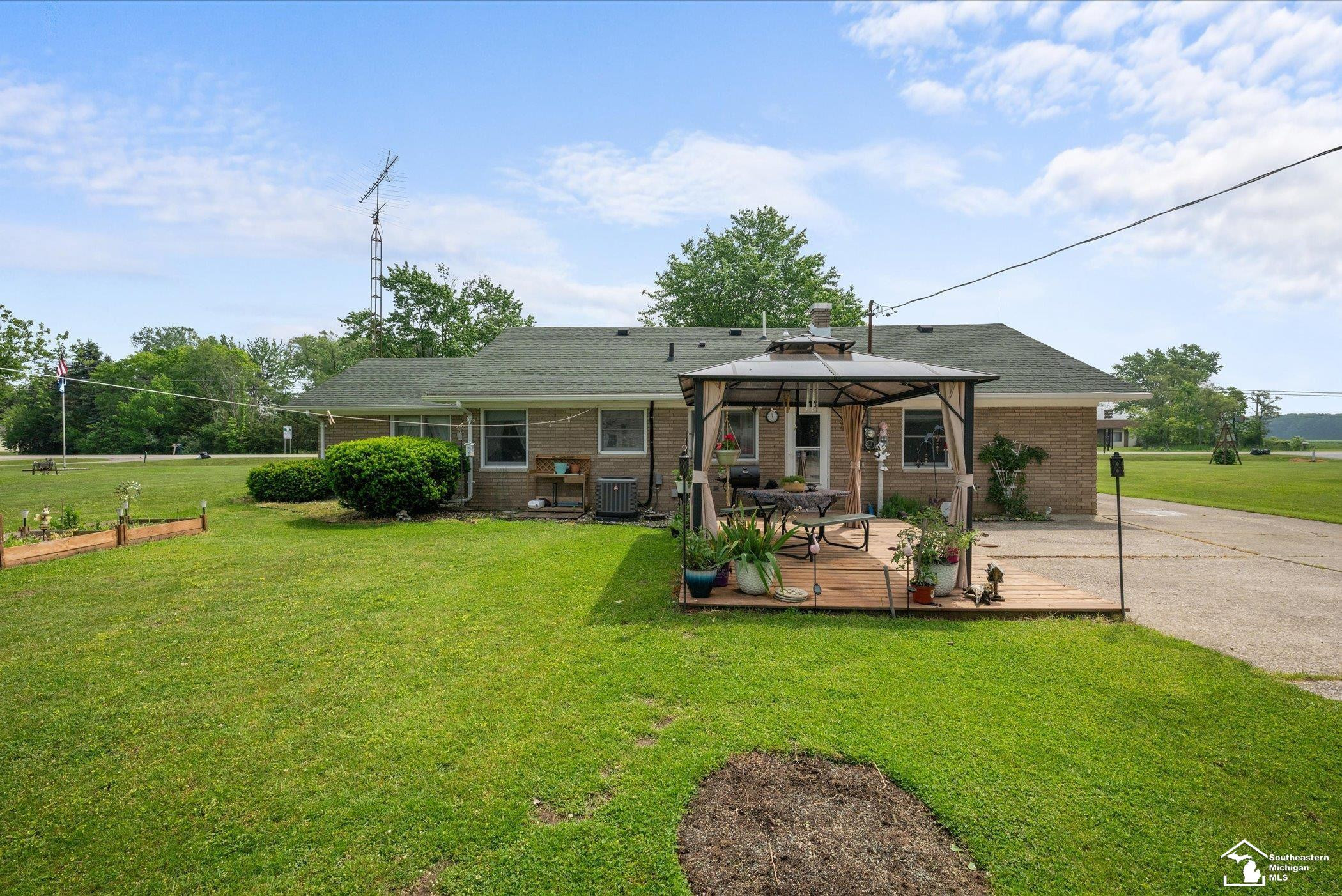 13494 Gera Road, Birch Run, MI 48415 — Photo 33