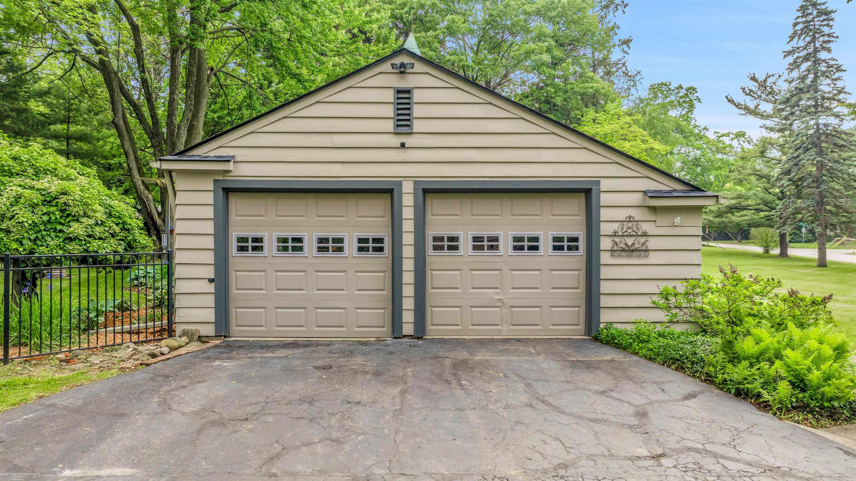 277 W Gates Street, MI 48065 — Photo 25