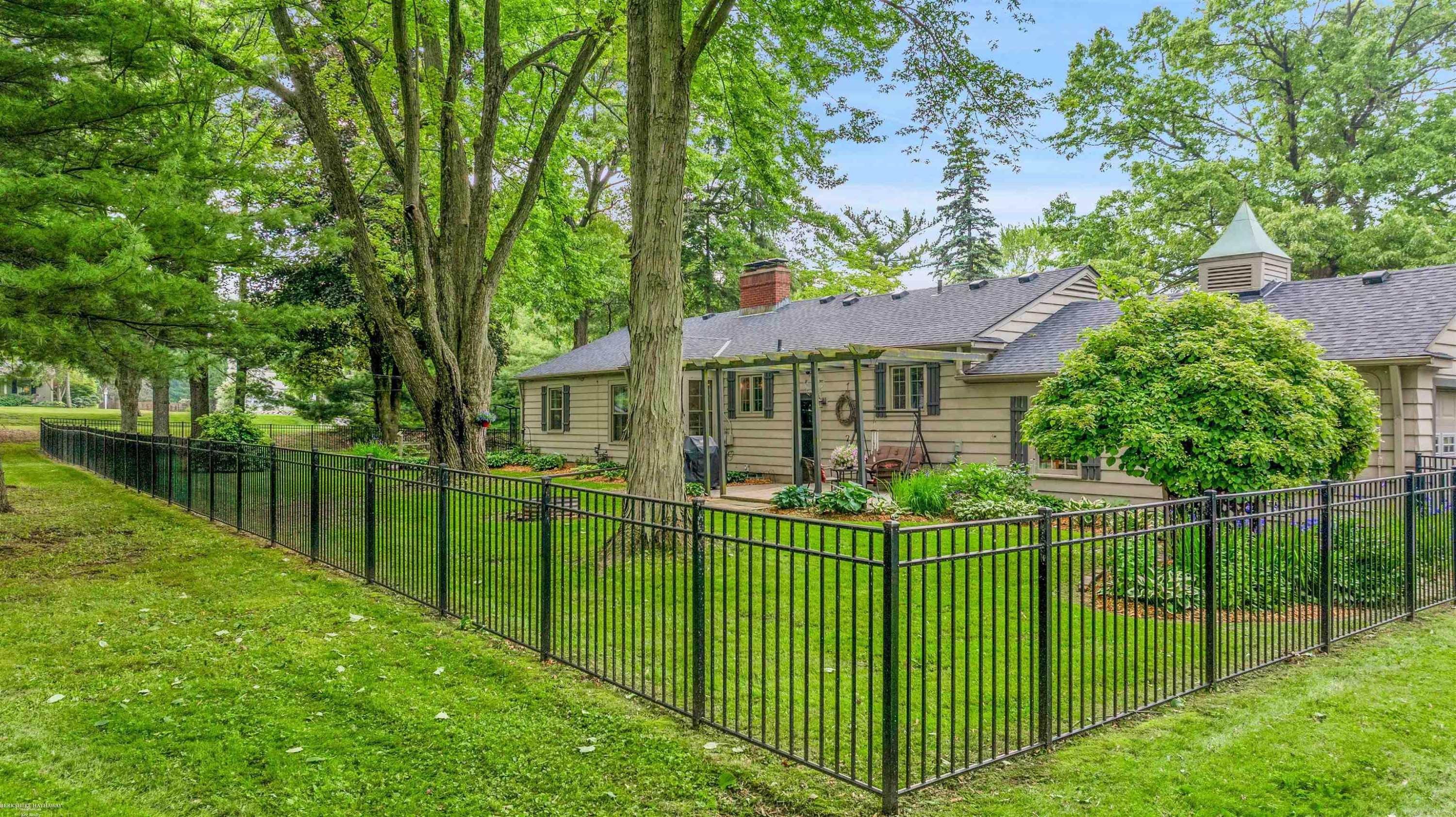 277 W Gates Street, MI 48065 — Photo 30
