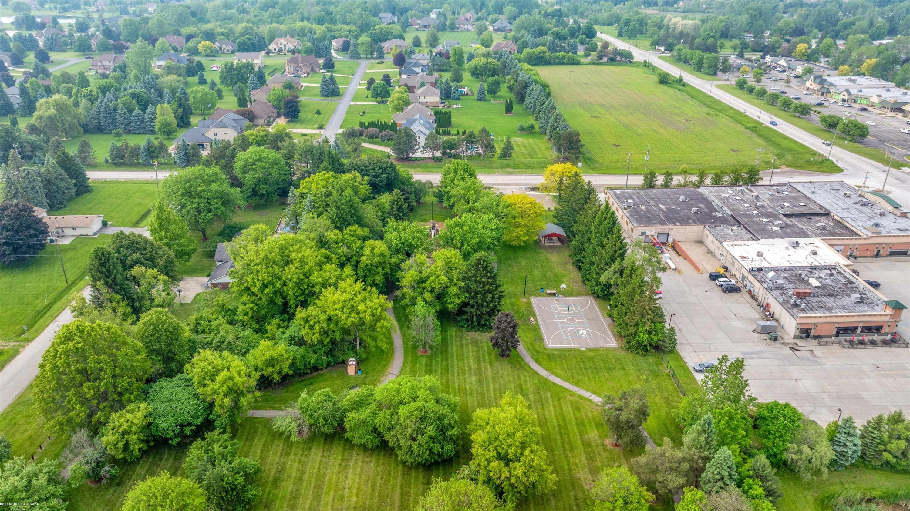 277 W Gates Street, MI 48065 — Photo 38