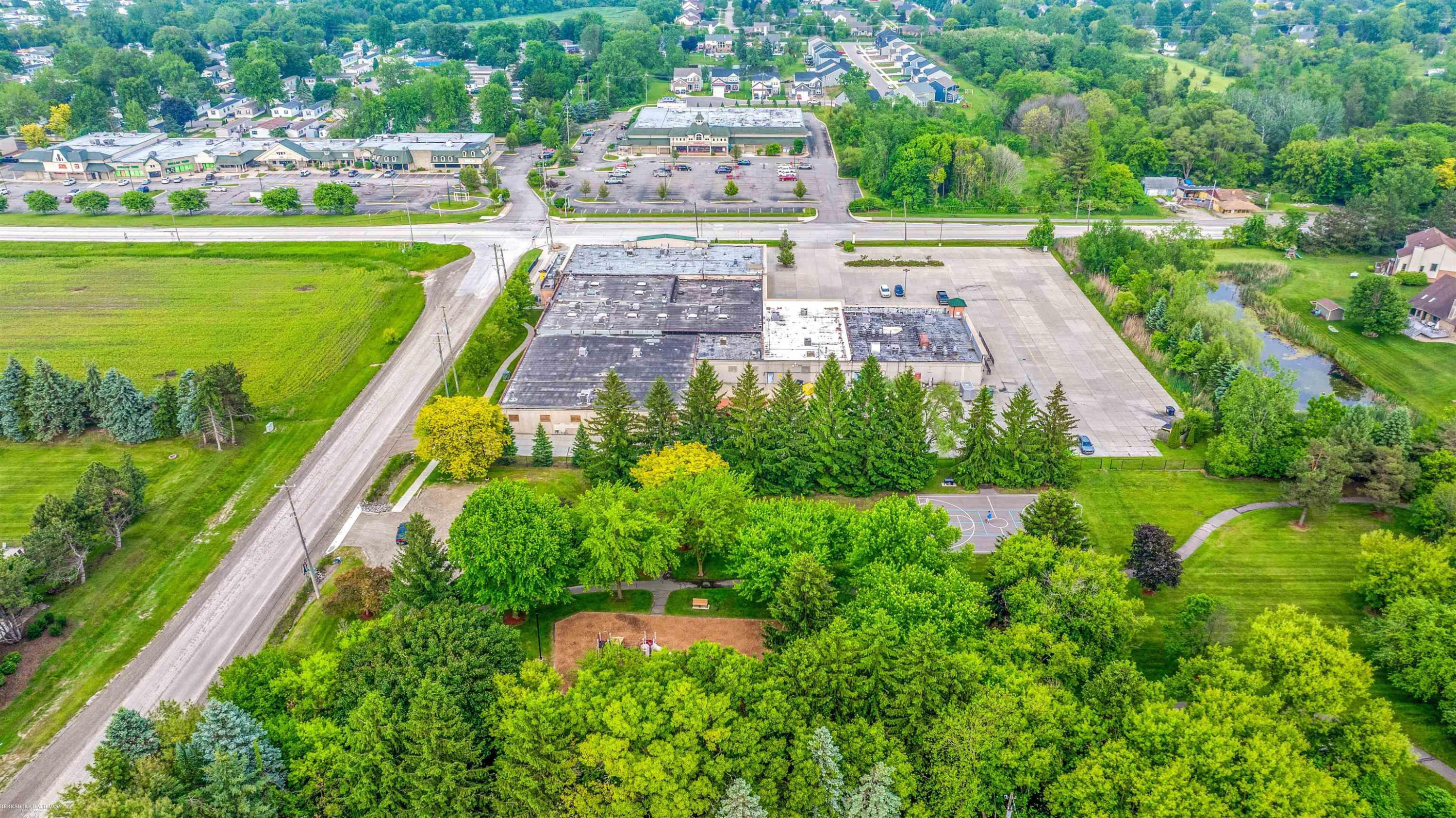 277 W Gates Street, MI 48065 — Photo 40
