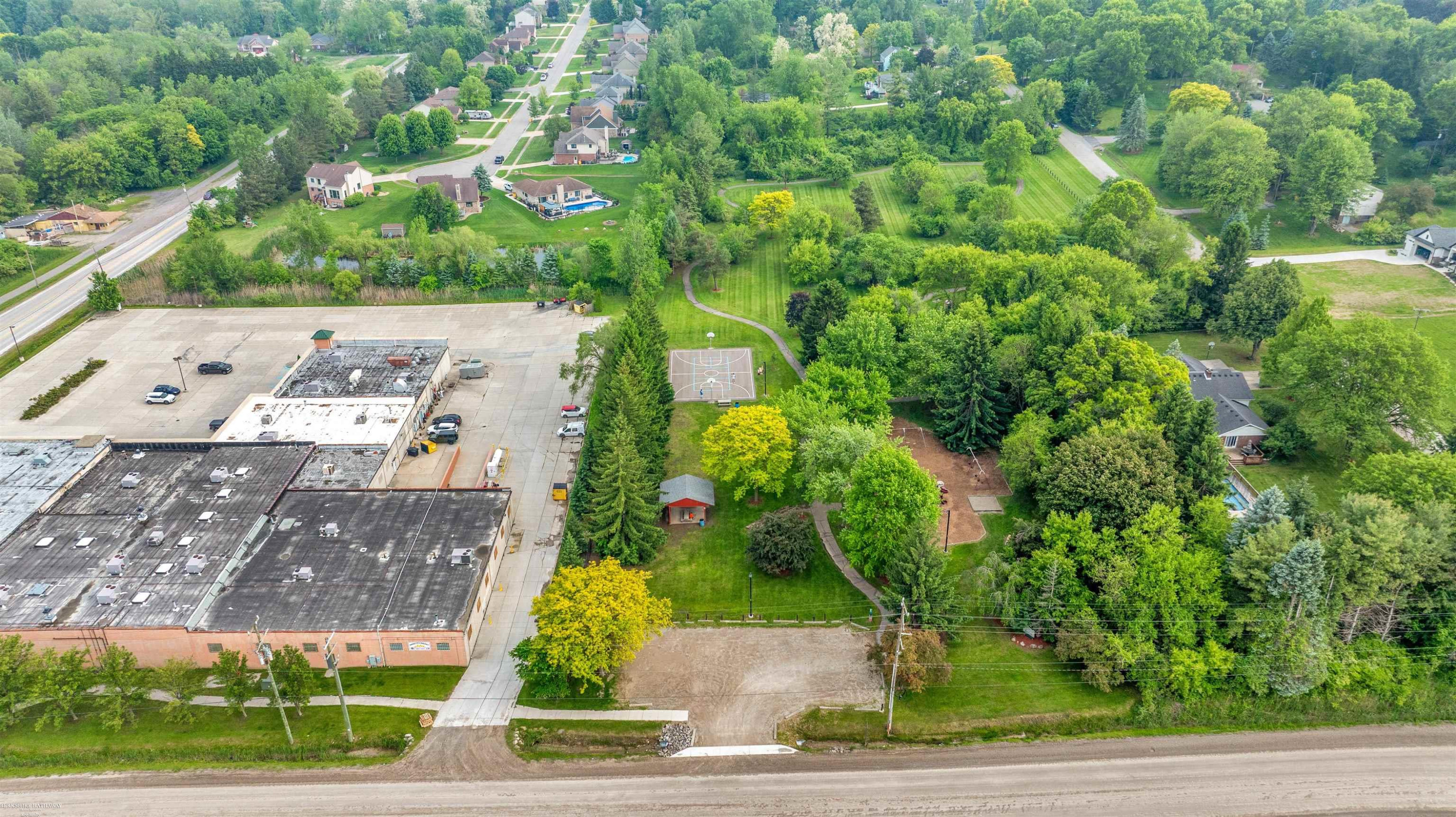 277 W Gates Street, MI 48065 — Photo 41