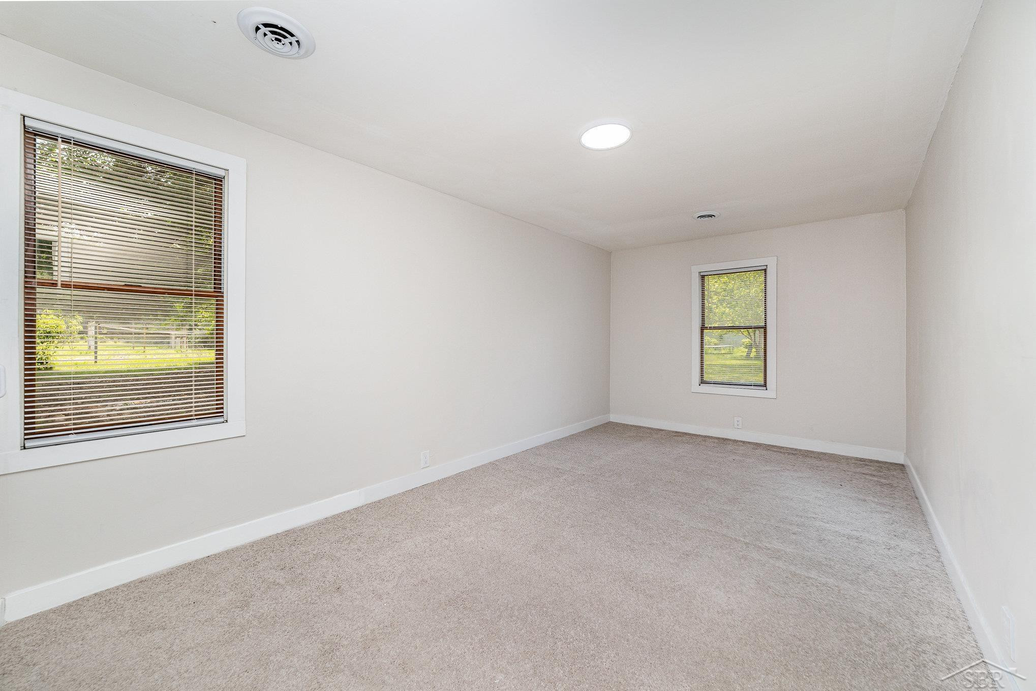 2755 W Burt Road, Saginaw, MI 48457 — Photo 11