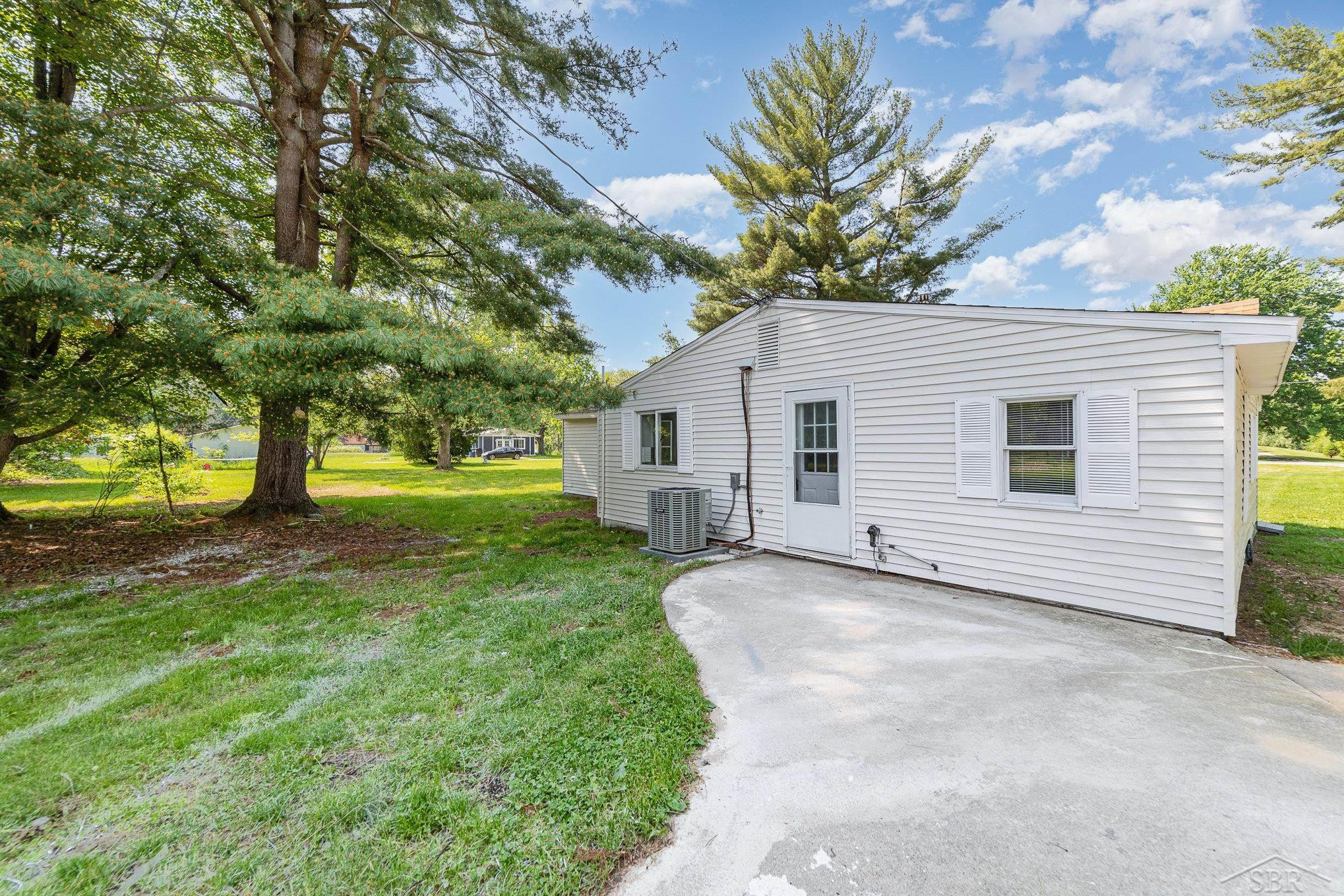 2755 W Burt Road, Saginaw, MI 48457 — Photo 14
