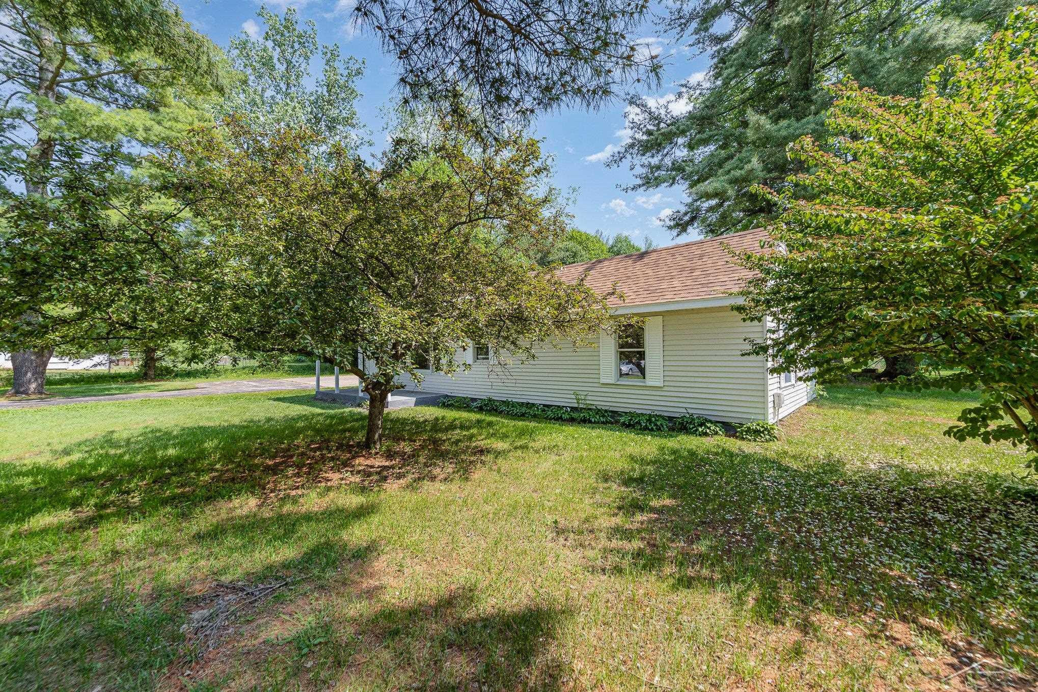 2755 W Burt Road, Saginaw, MI 48457 — Photo 18