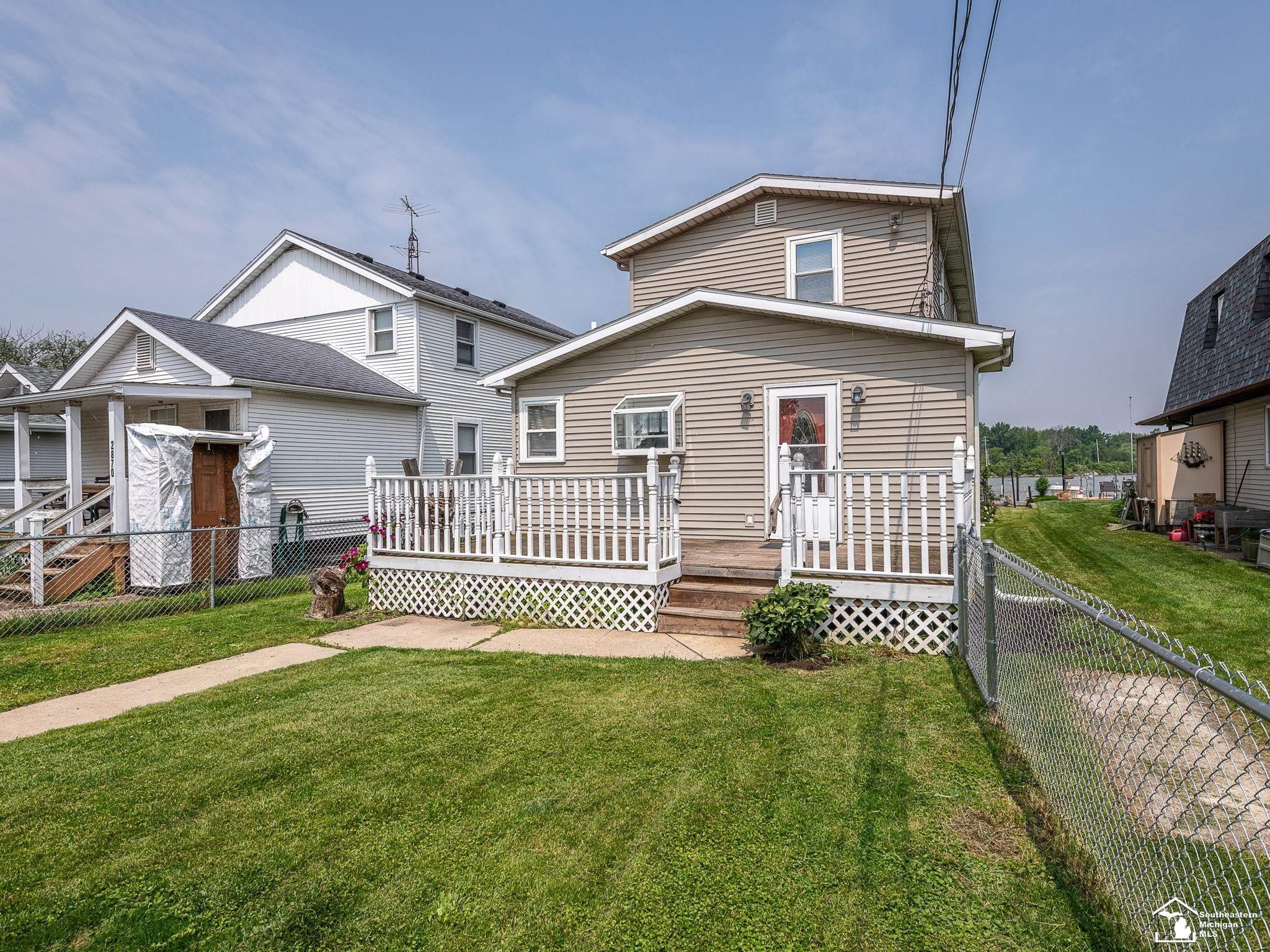 2910 Morin Point Street, Erie, MI — front exterior
