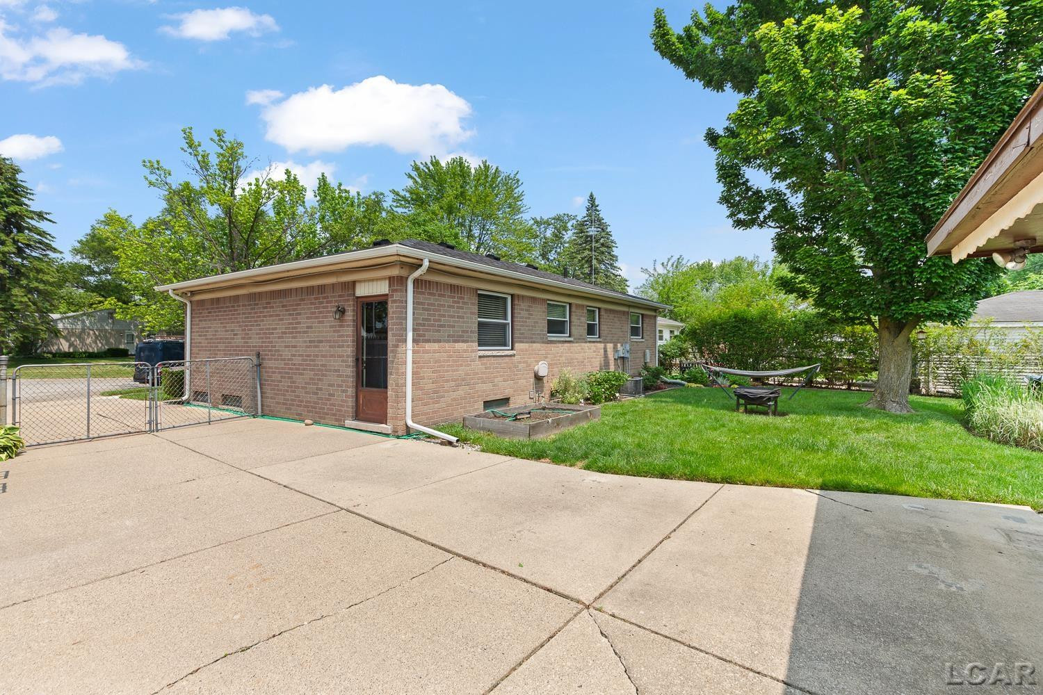 41755 Mckinley Street, Belleville, MI 48111 — Photo 8