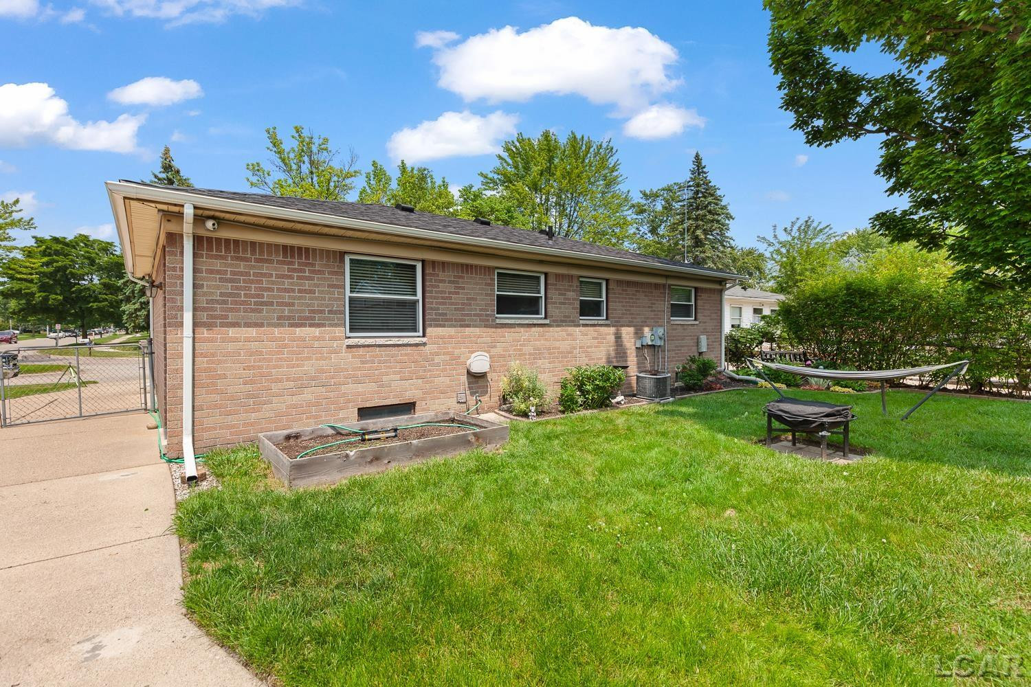 41755 Mckinley Street, Belleville, MI 48111 — Photo 9