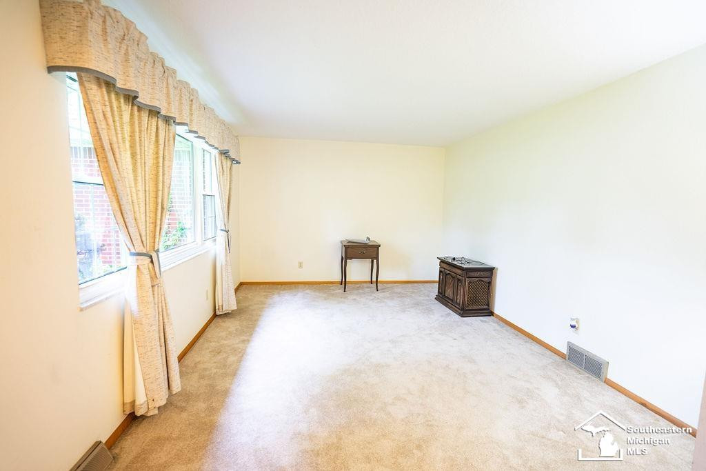 10993 Summerfield Road, Temperance, MI 48182 — Photo 6