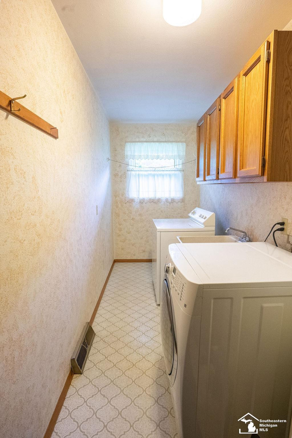10993 Summerfield Road, Temperance, MI 48182 — Photo 17