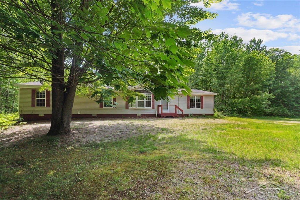 3251 W Dana Road, Coleman, MI 48618 — Photo 2