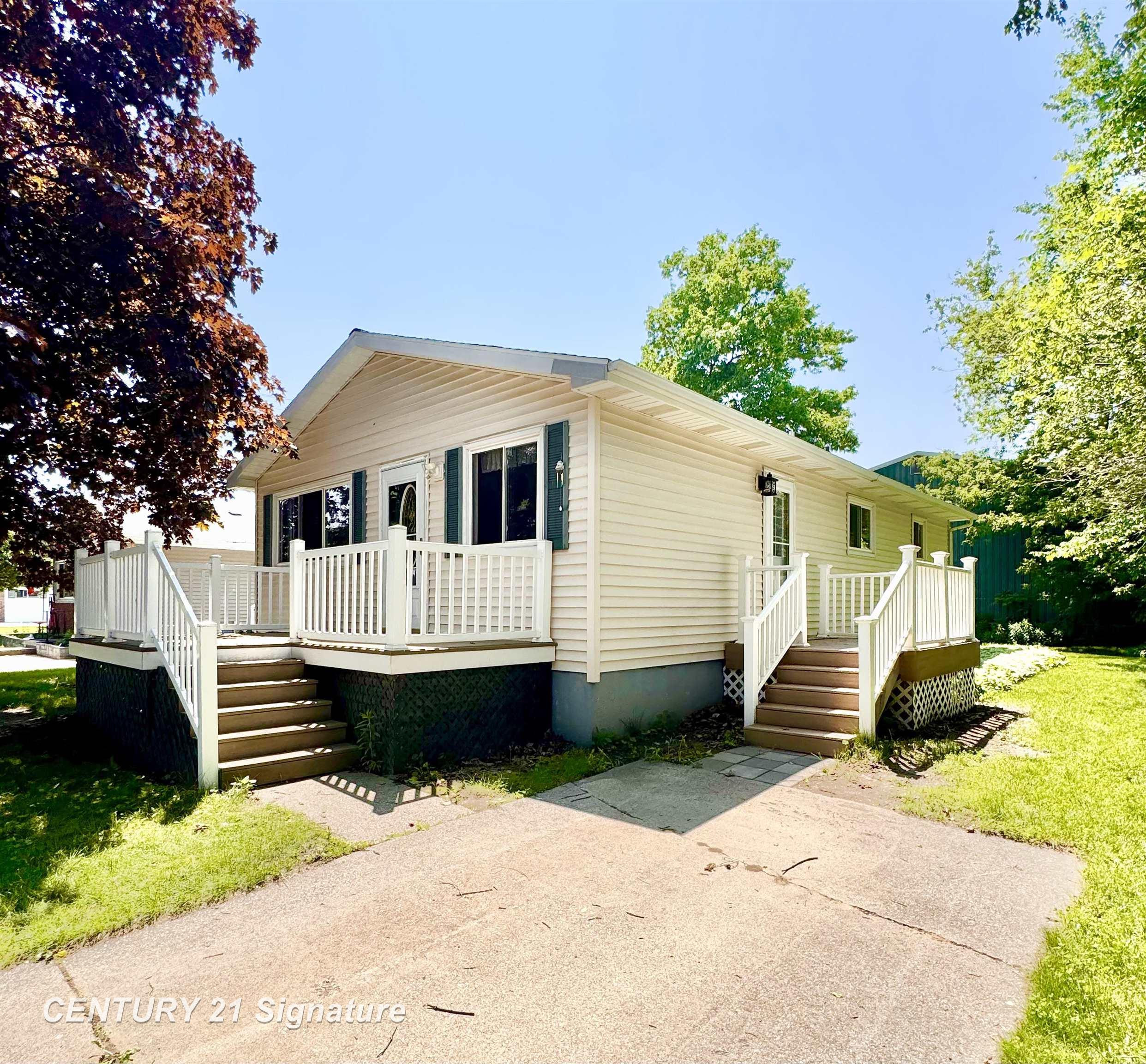 319 Countryview Lane, Auburn, MI 48611 — Photo 2