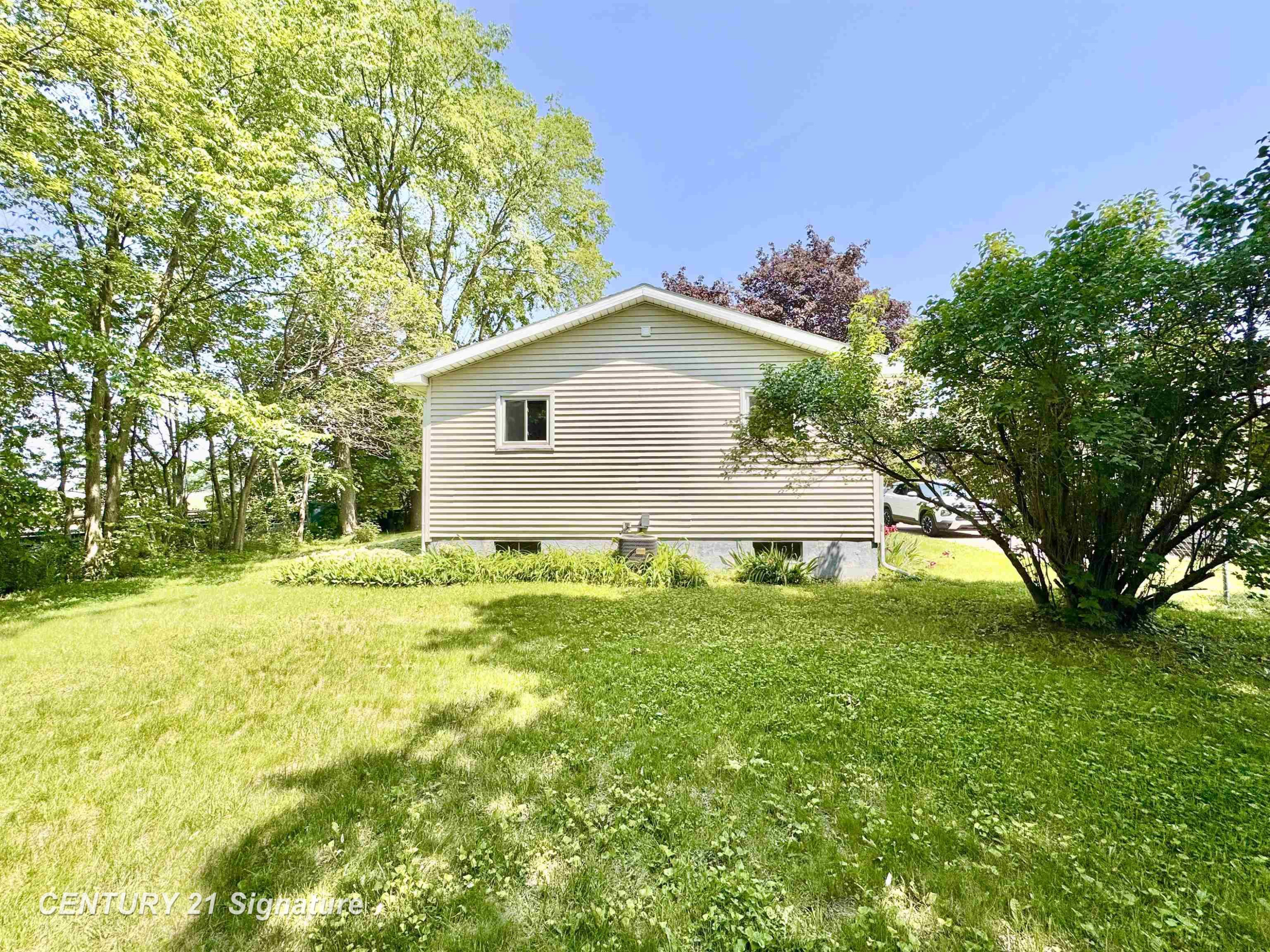 319 Countryview Lane, Auburn, MI 48611 — Photo 8