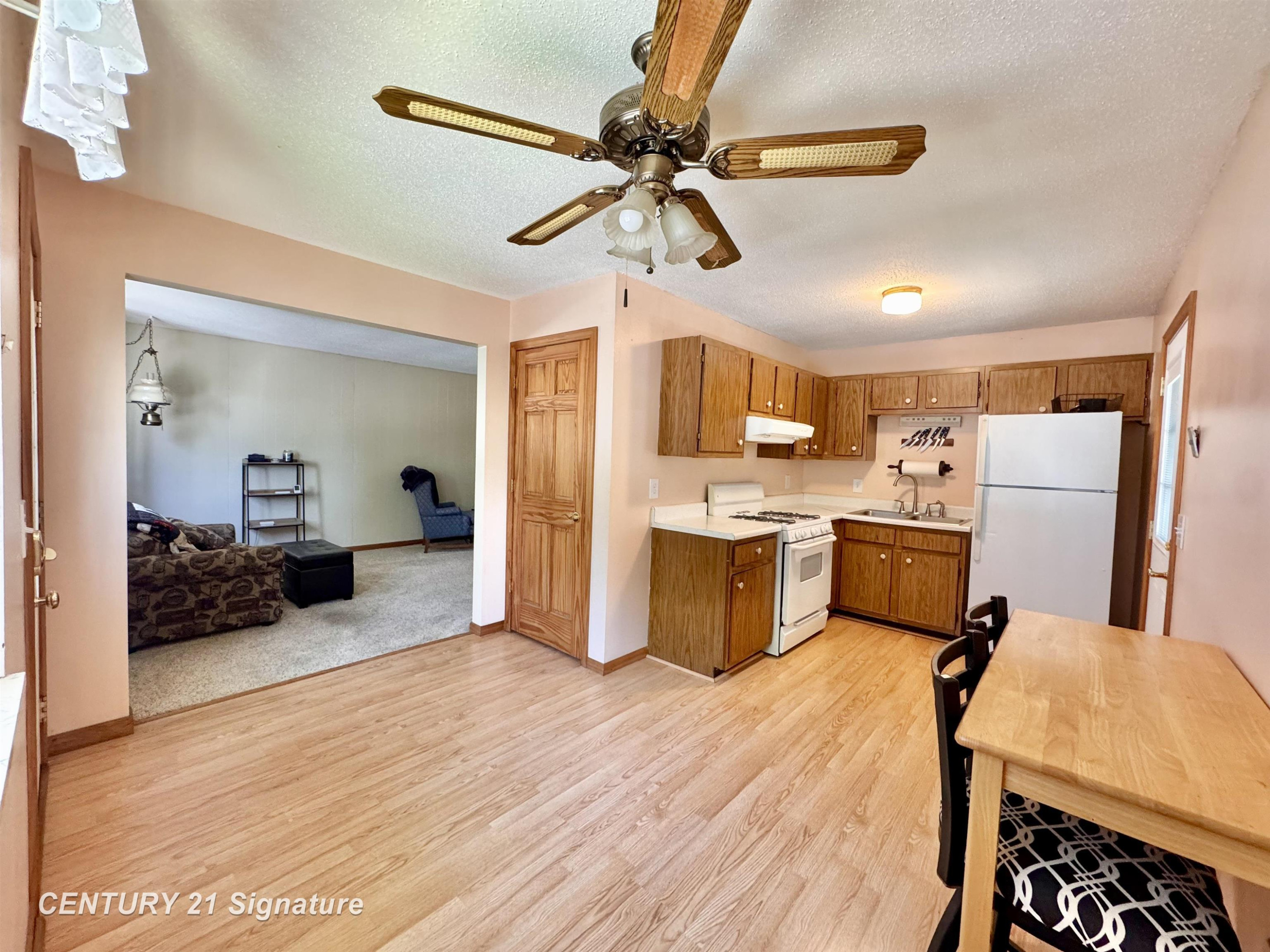319 Countryview Lane, Auburn, MI 48611 — Photo 13