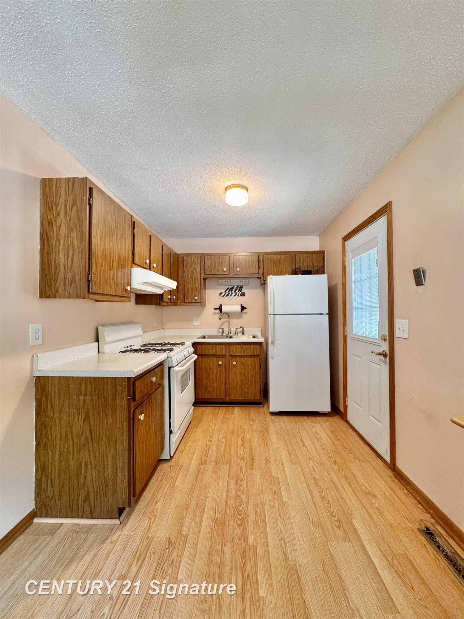 319 Countryview Lane, Auburn, MI 48611 — Photo 14