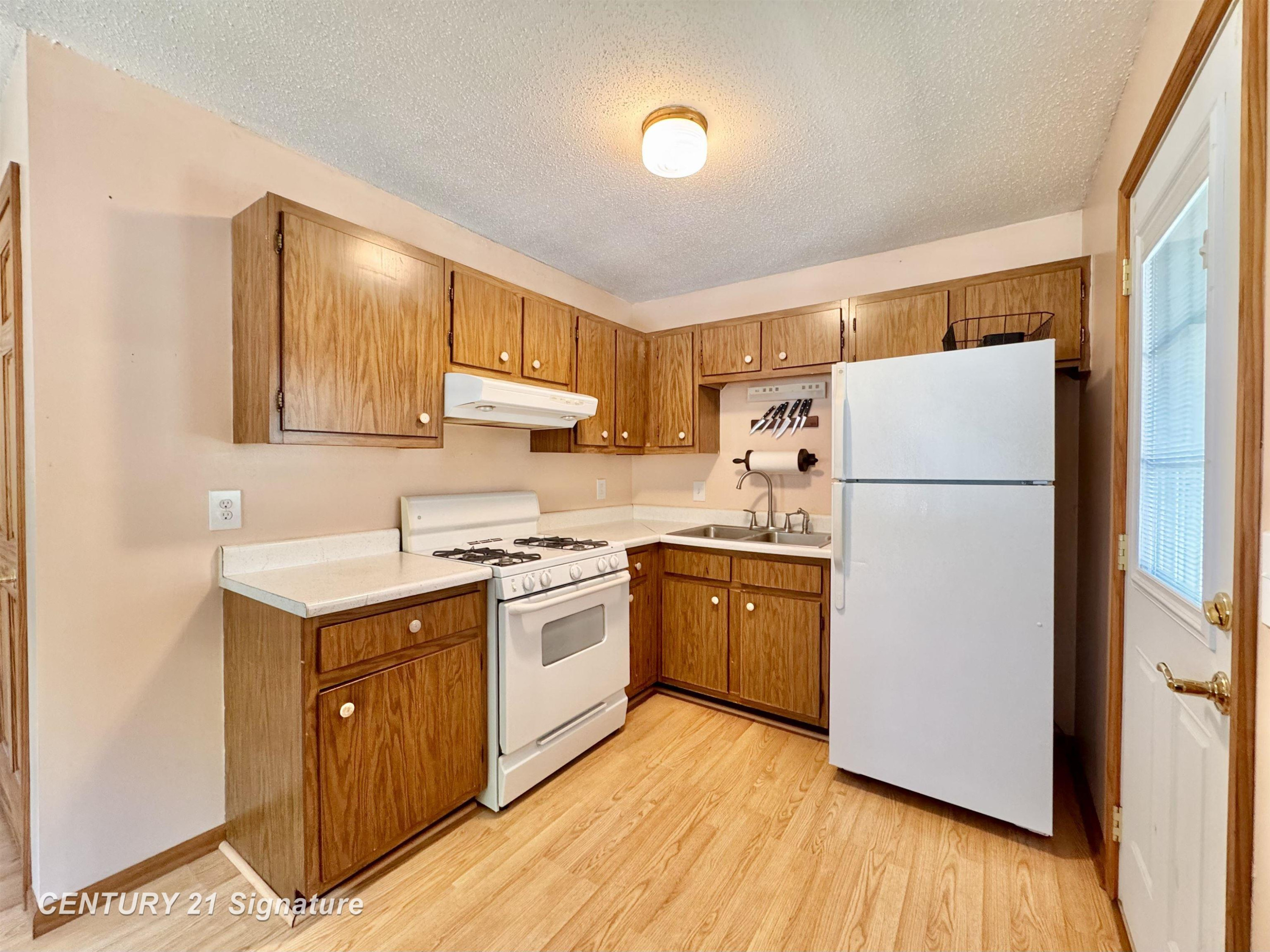 319 Countryview Lane, Auburn, MI 48611 — Photo 15