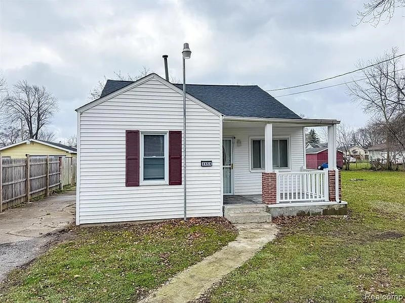 2454 Bellevue Street, Saginaw, MI 48601 — Photo 2