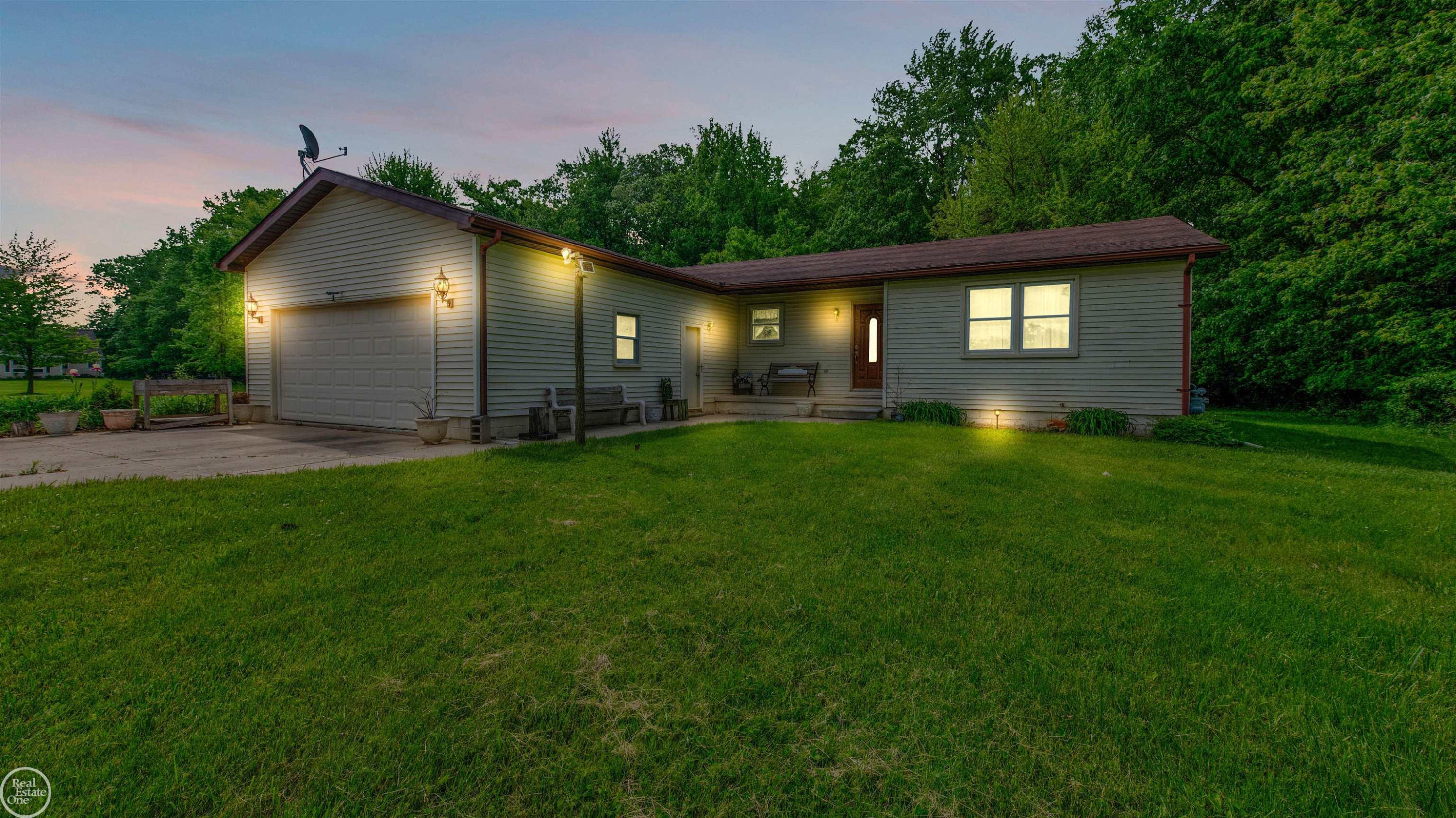 13533 Hough Road, Allenton, MI 48002 — Photo 16
