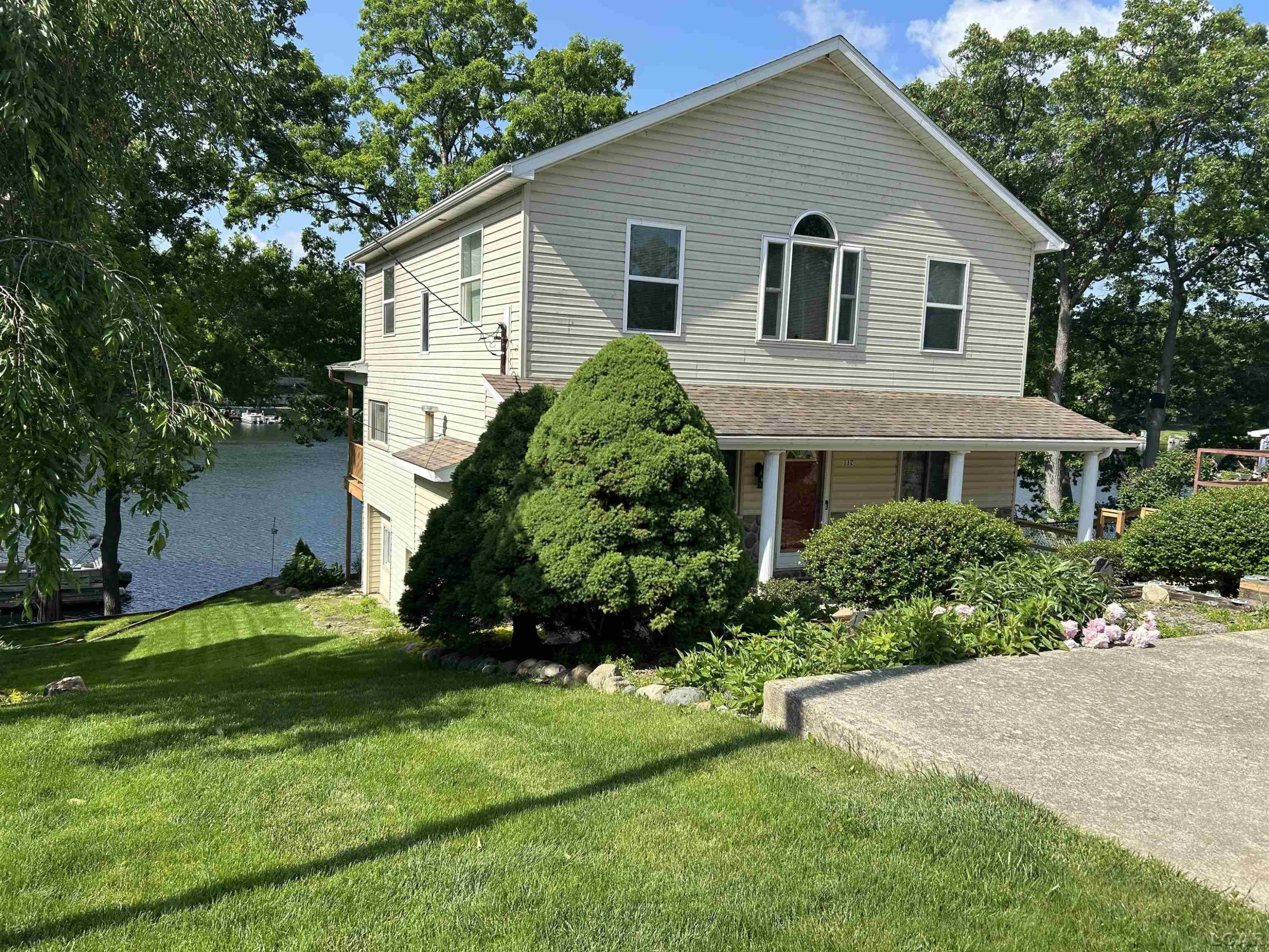 112 Kilkenny Drive, Onsted, MI 49265 — front exterior