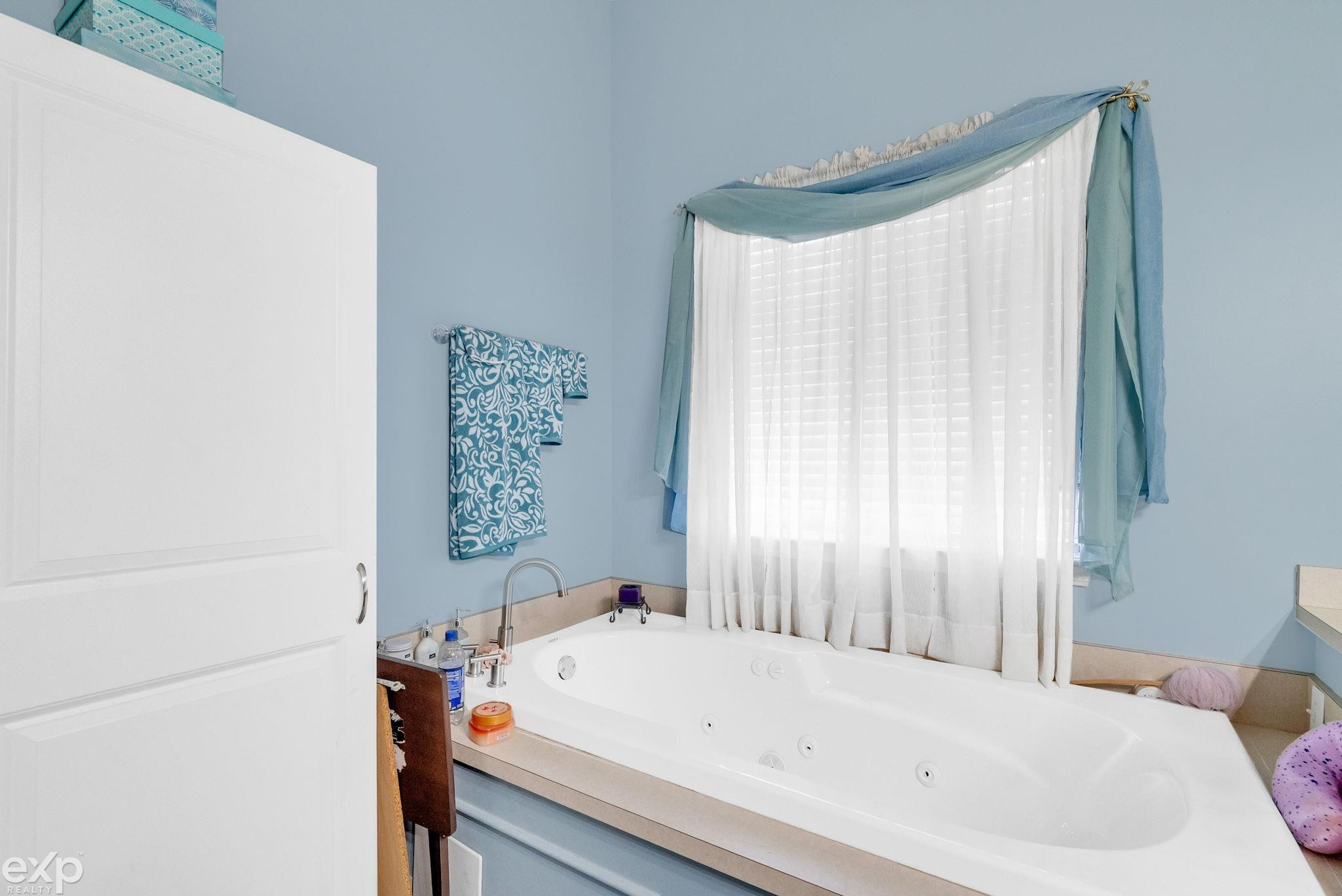 6438 Lupin Court, Ypsilanti, MI 48197 — Photo 31
