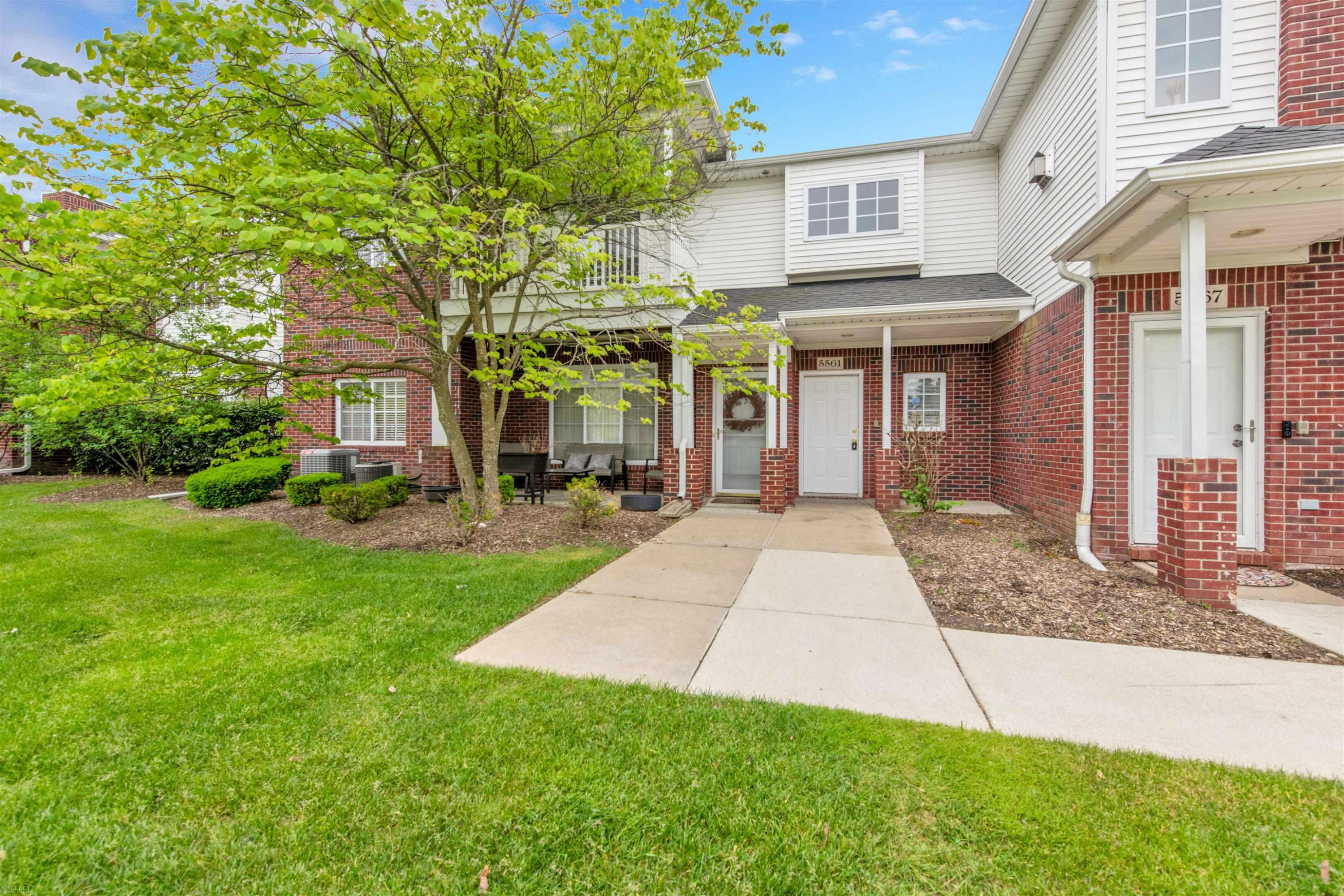 5555 Acorn Lane, Sterling Heights, MI 48314 — Photo 2