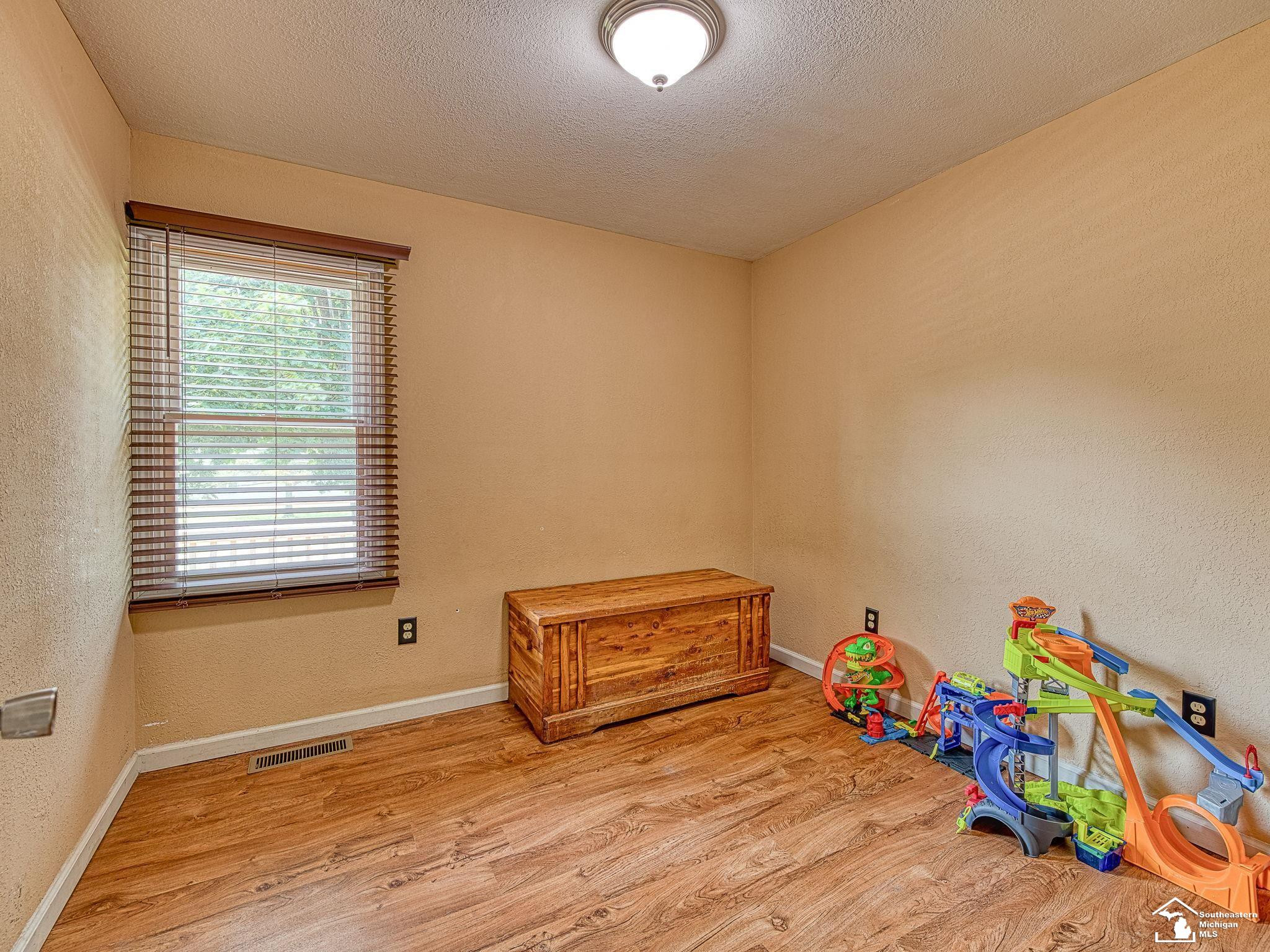 2996 Clayton Street, Erie, MI — Photo 10