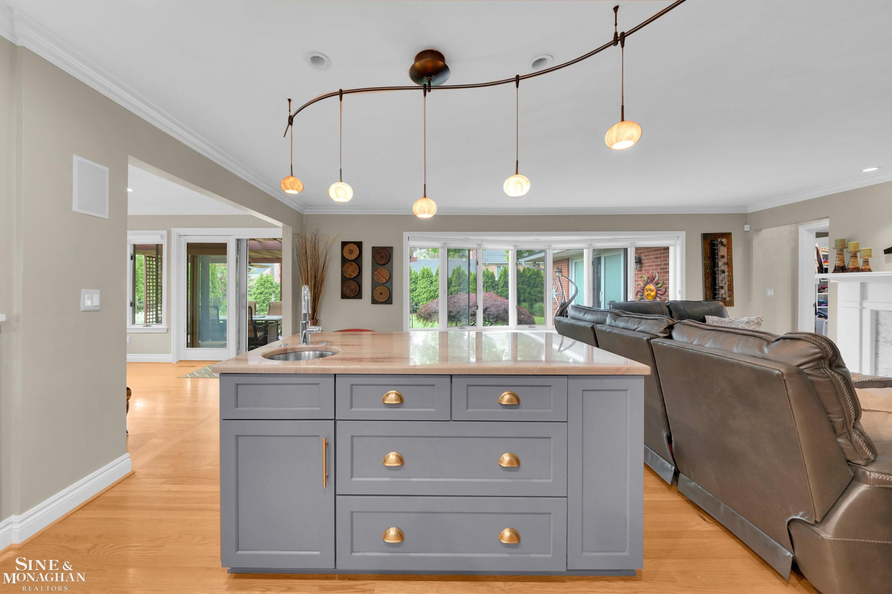 45 Crestwood Drive, Grosse Pointe Shores, MI 48236 — Photo 11