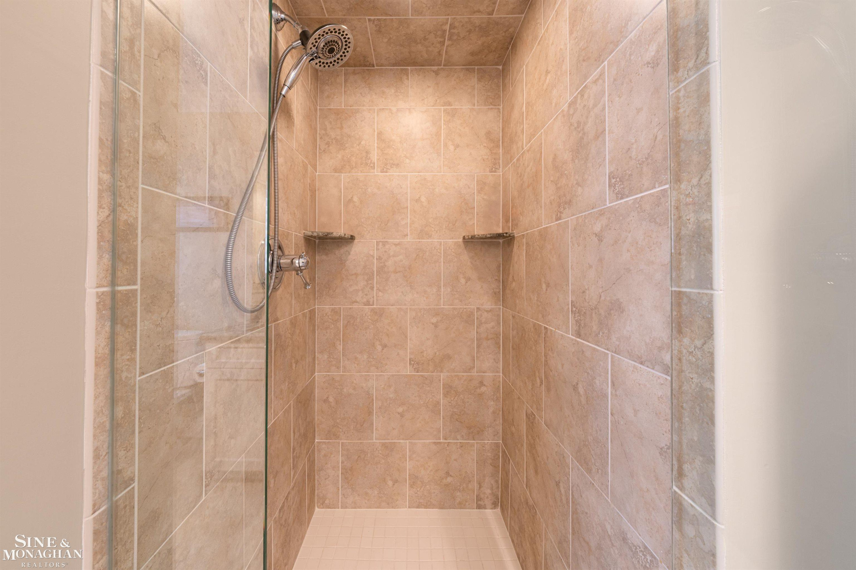 45 Crestwood Drive, Grosse Pointe Shores, MI 48236 — Photo 26