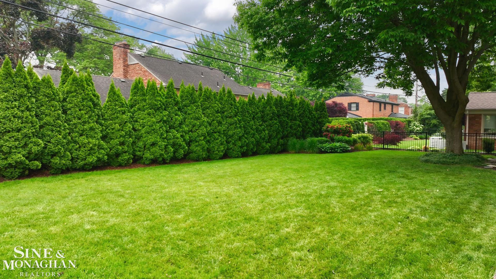 45 Crestwood Drive, Grosse Pointe Shores, MI 48236 — Photo 50