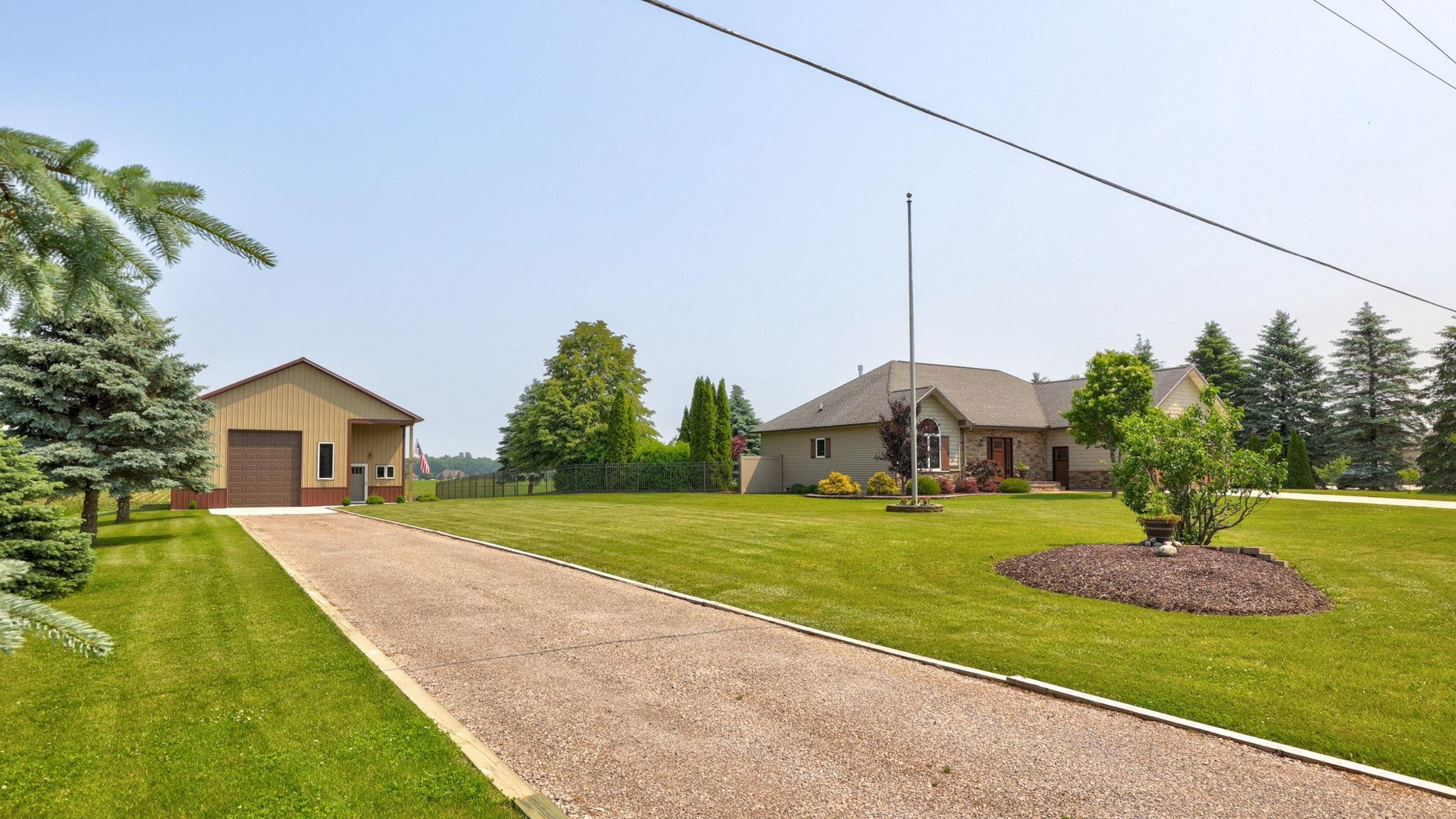 10317 Lange Road, Birch Run, MI 48415 — Photo 48