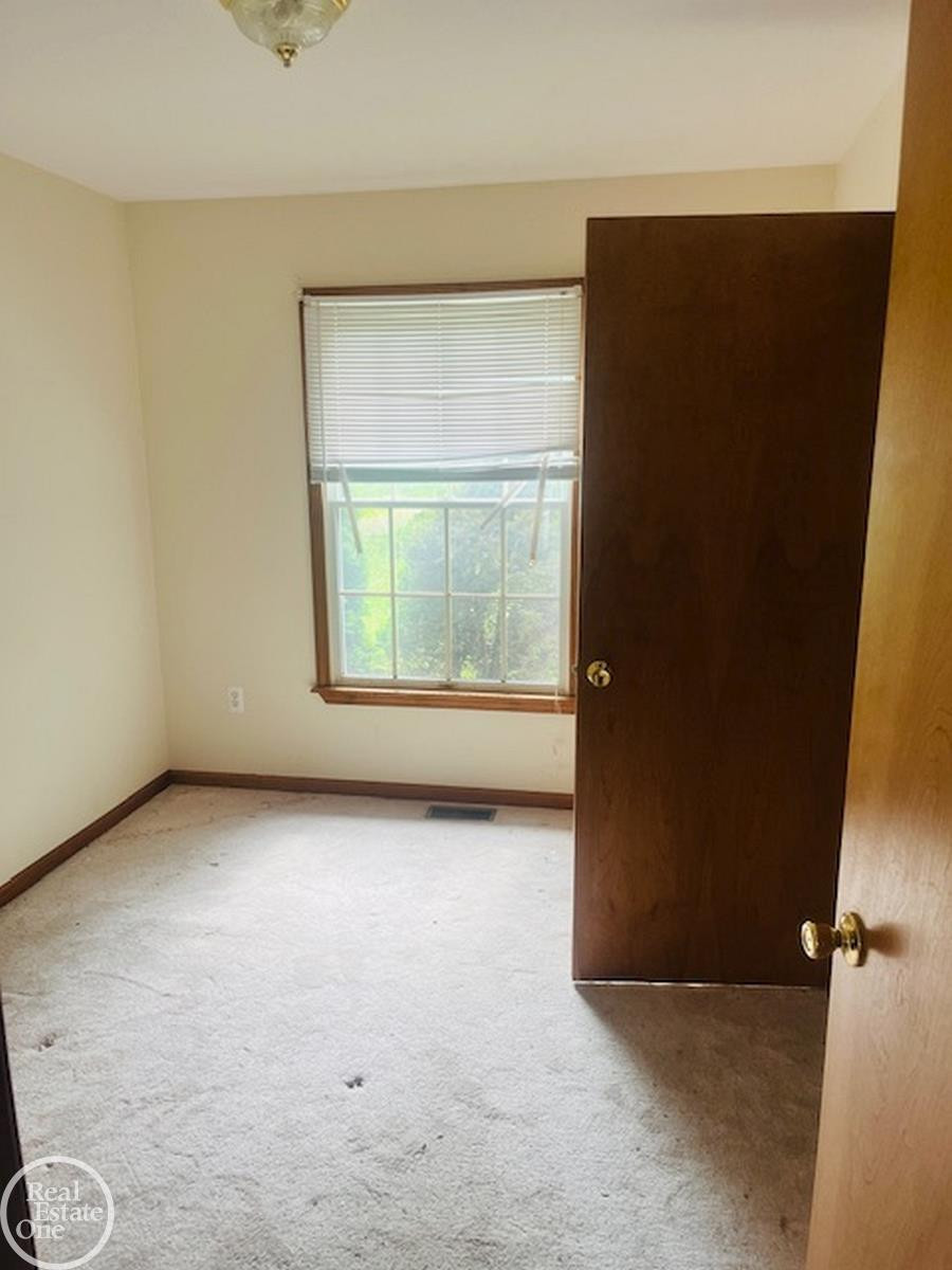 8953 Bricker Road, MI 48006 — Photo 8