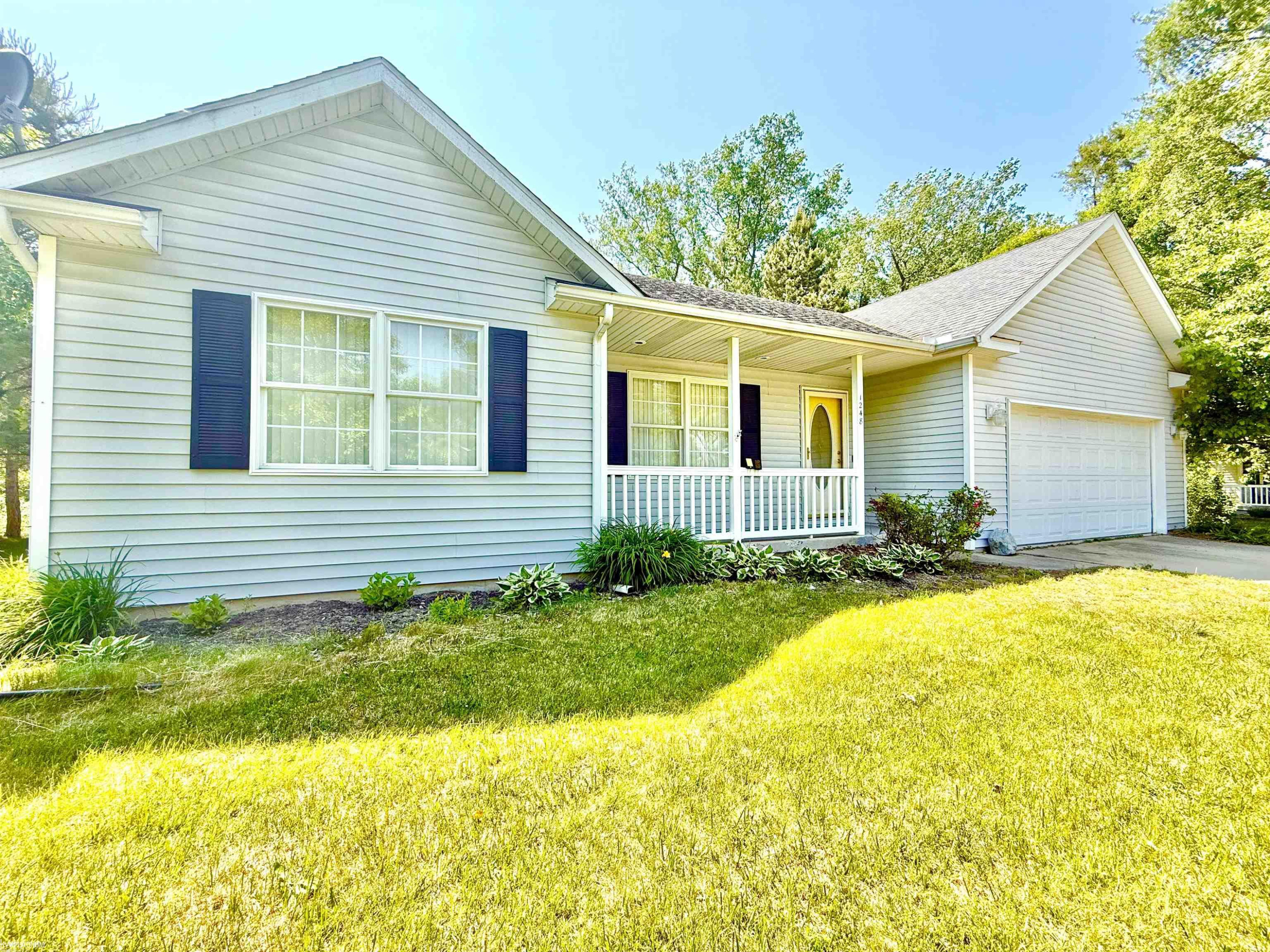 1248 S Hemlock Road, Hemlock, MI 48626 — front exterior