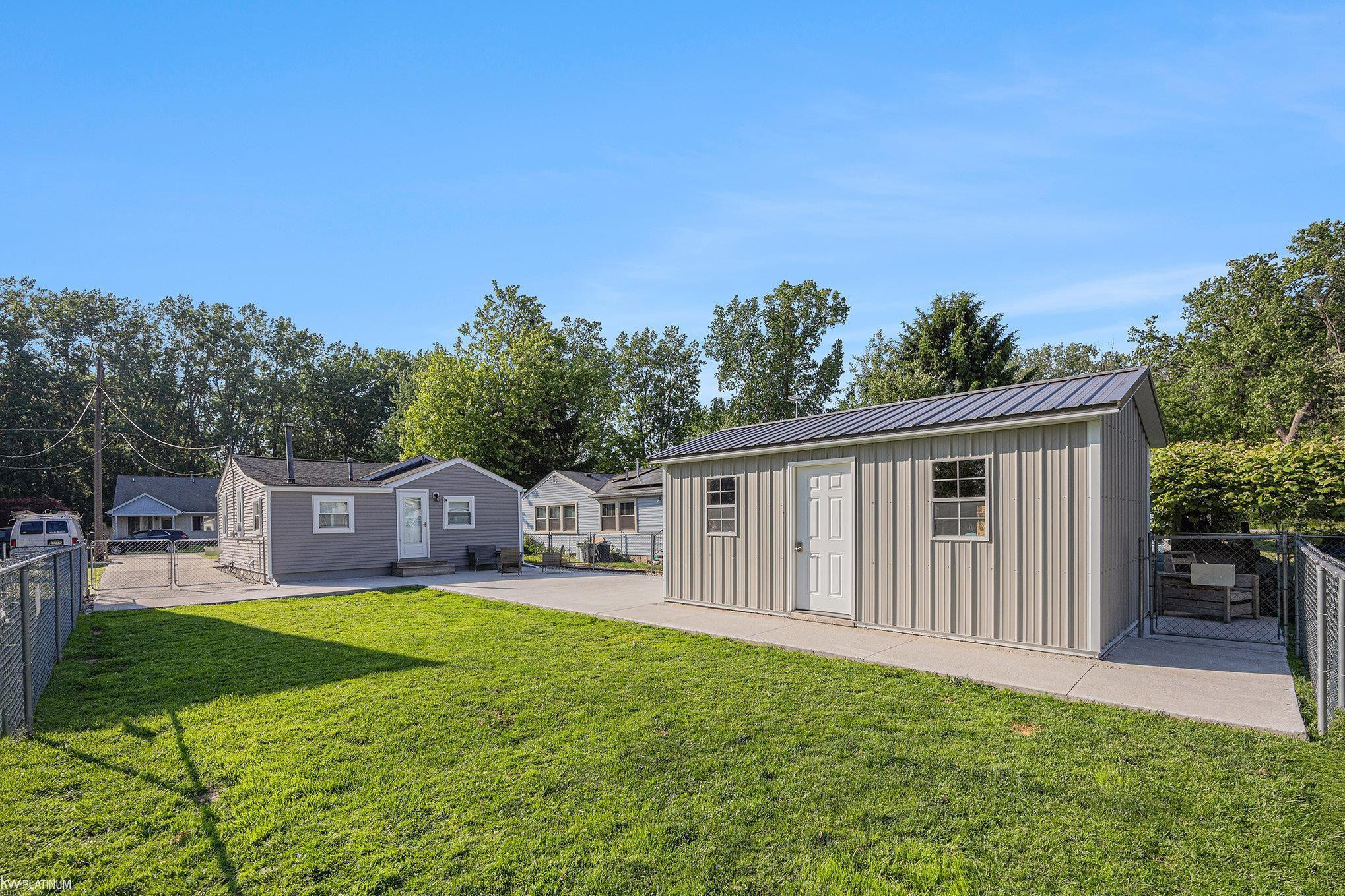 361 Walnut Drive, MI — Photo 15