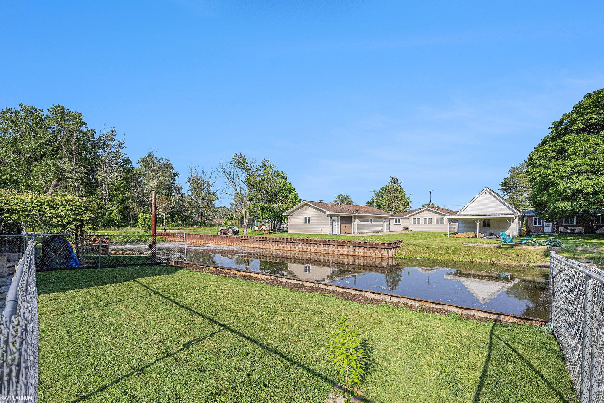 361 Walnut Drive, MI — Photo 17