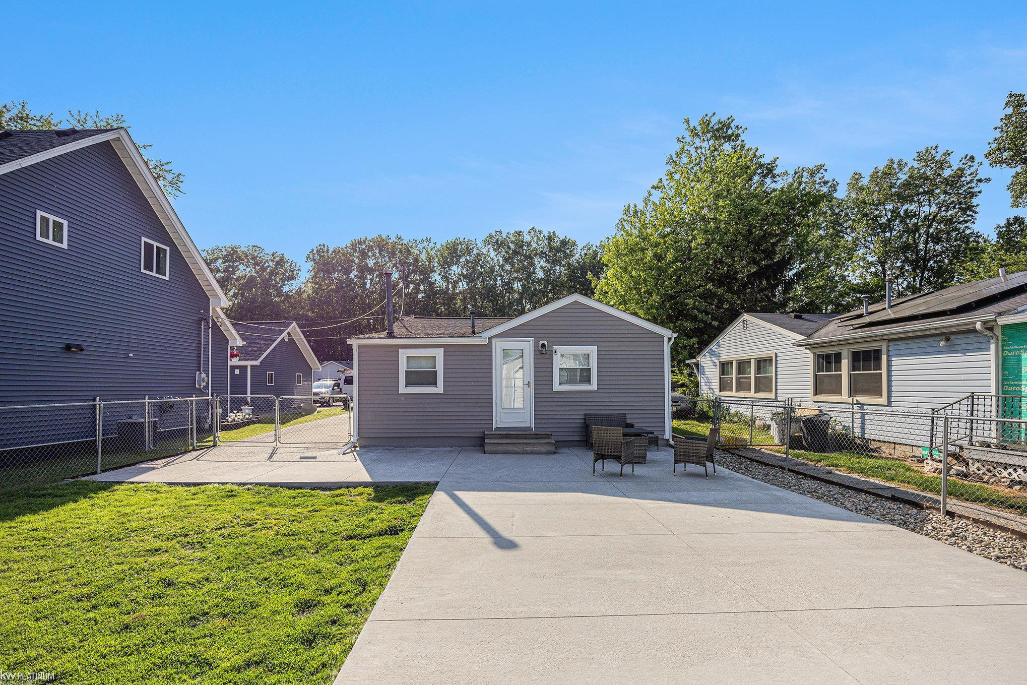 361 Walnut Drive, MI — Photo 18