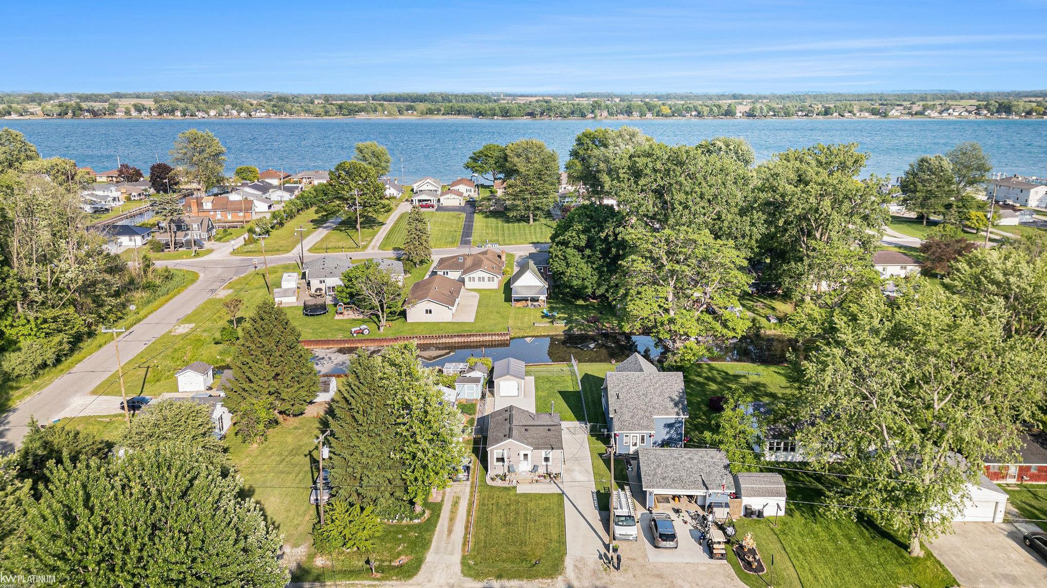 361 Walnut Drive, MI — Photo 22