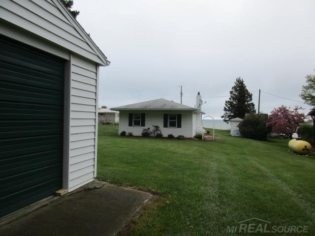 4804 N Lakeshore Road, Deckerville, MI 48427 — Photo 2
