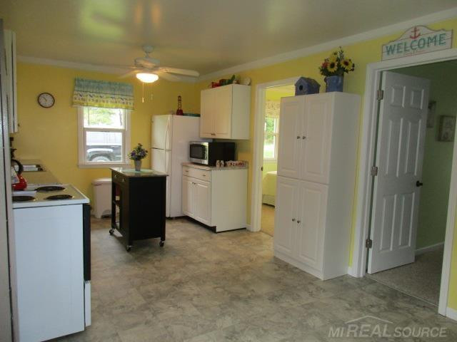 4804 N Lakeshore Road, Deckerville, MI 48427 — Photo 5