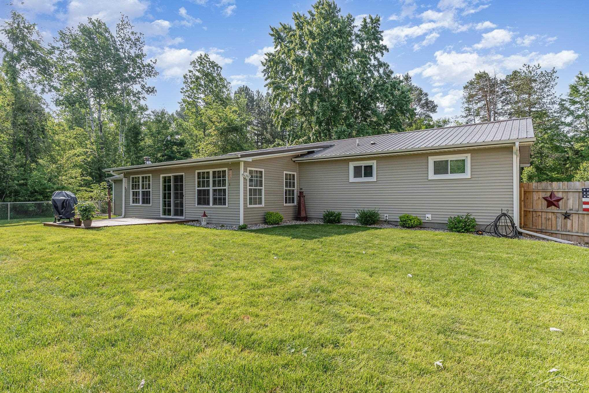 17278 Roosevelt Road, Hemlock, MI 48626 — Photo 19