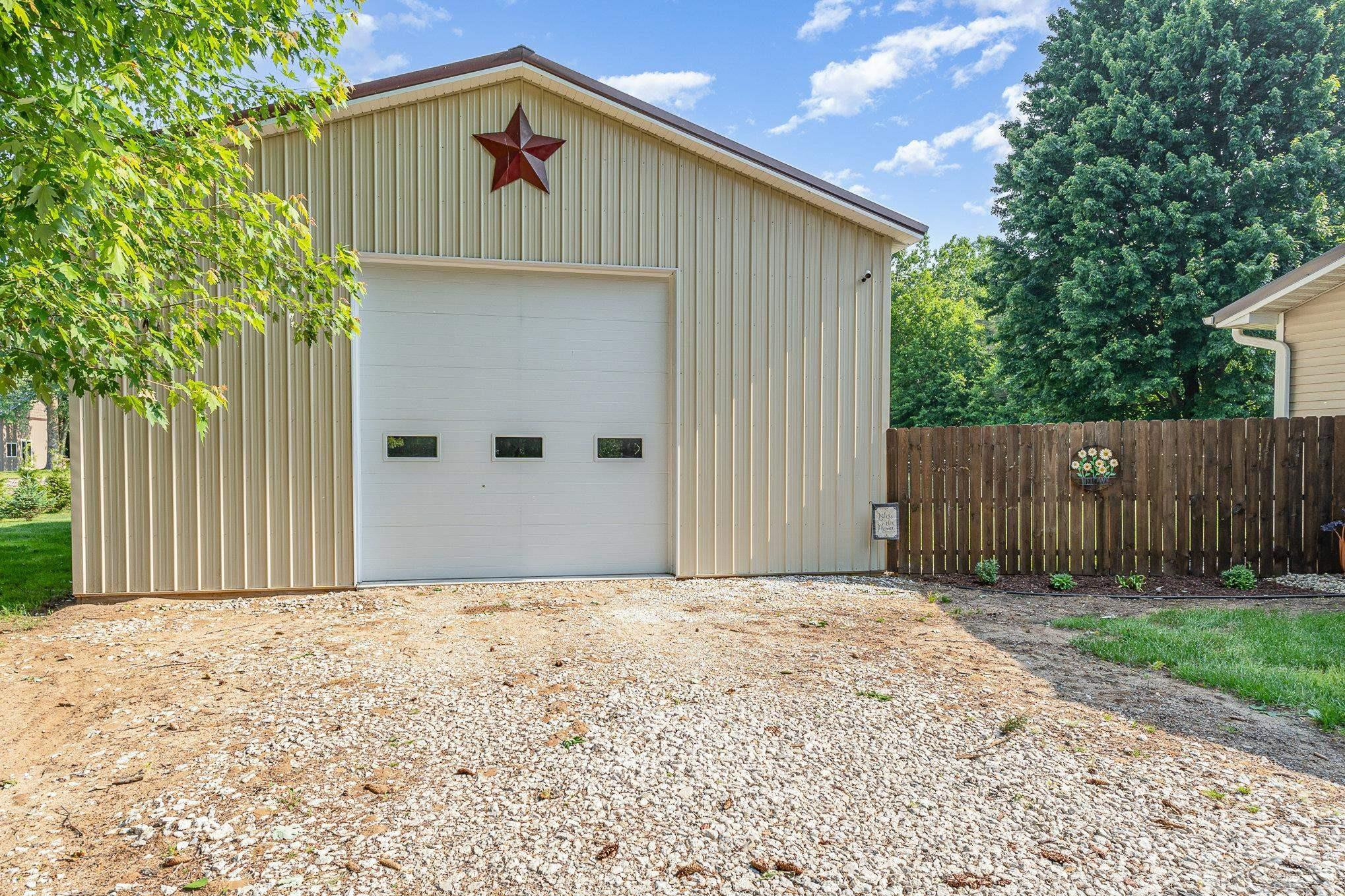 17278 Roosevelt Road, Hemlock, MI 48626 — Photo 21