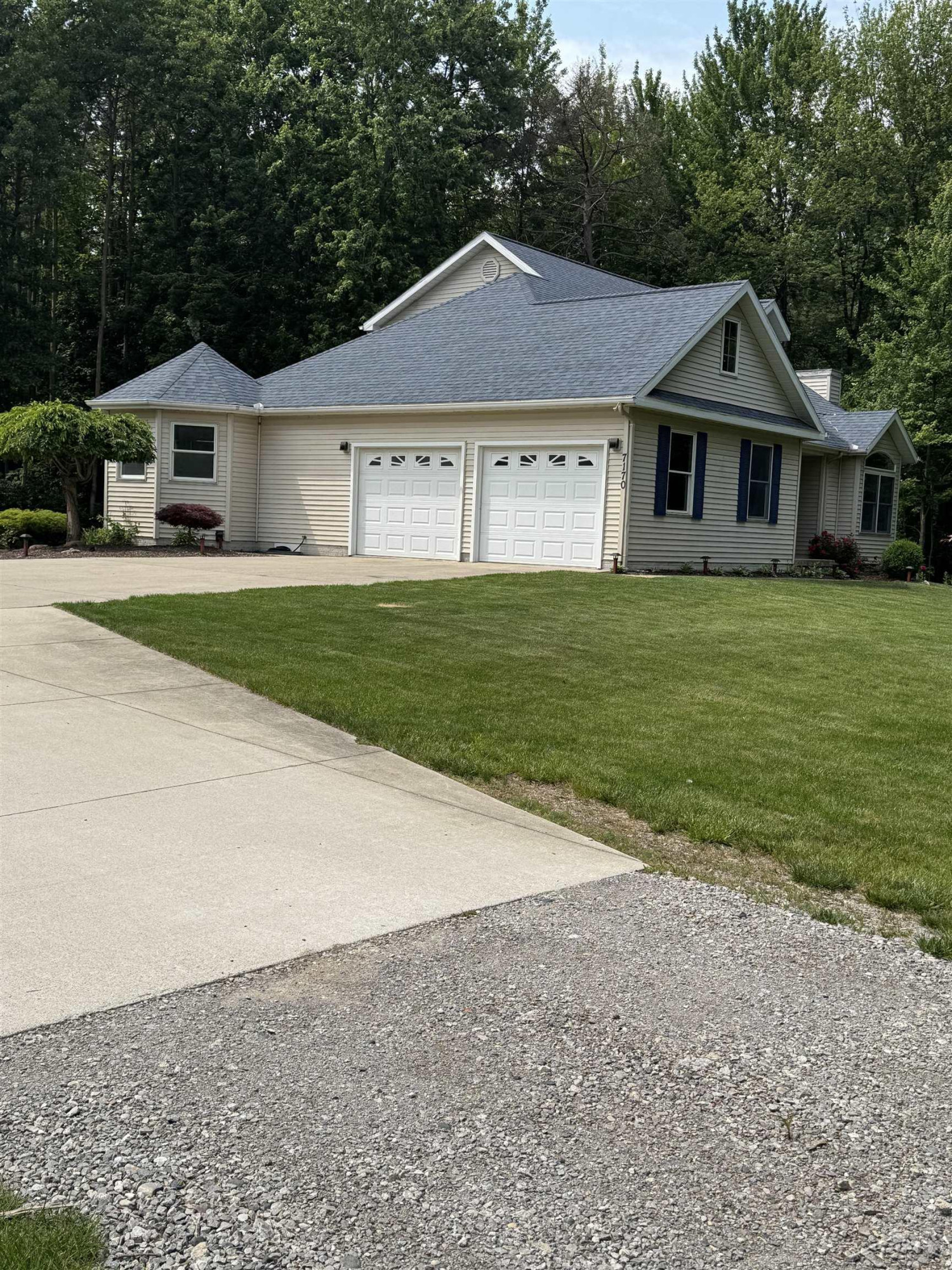 7170 S GRAHAM Road, Saint Charles, MI 48655 — Photo 10