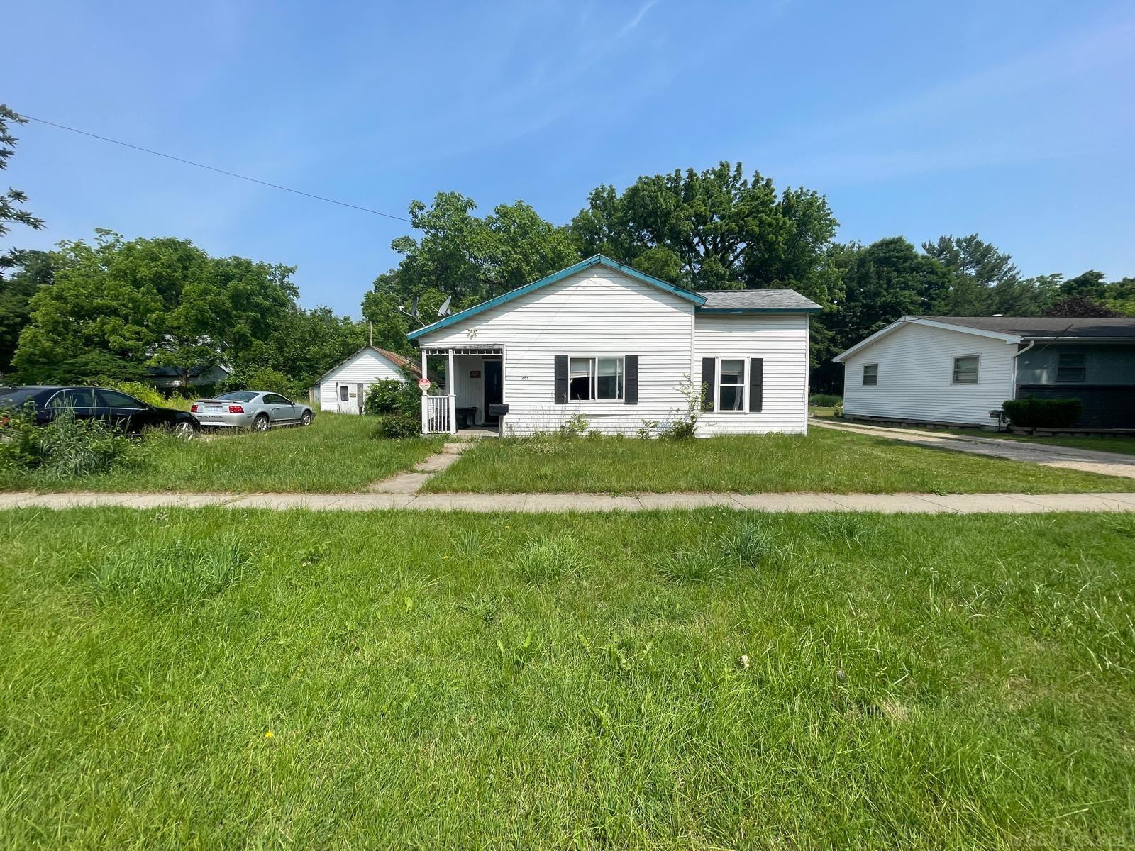 205 E Saint Marys Street, Decatur, MI — front exterior
