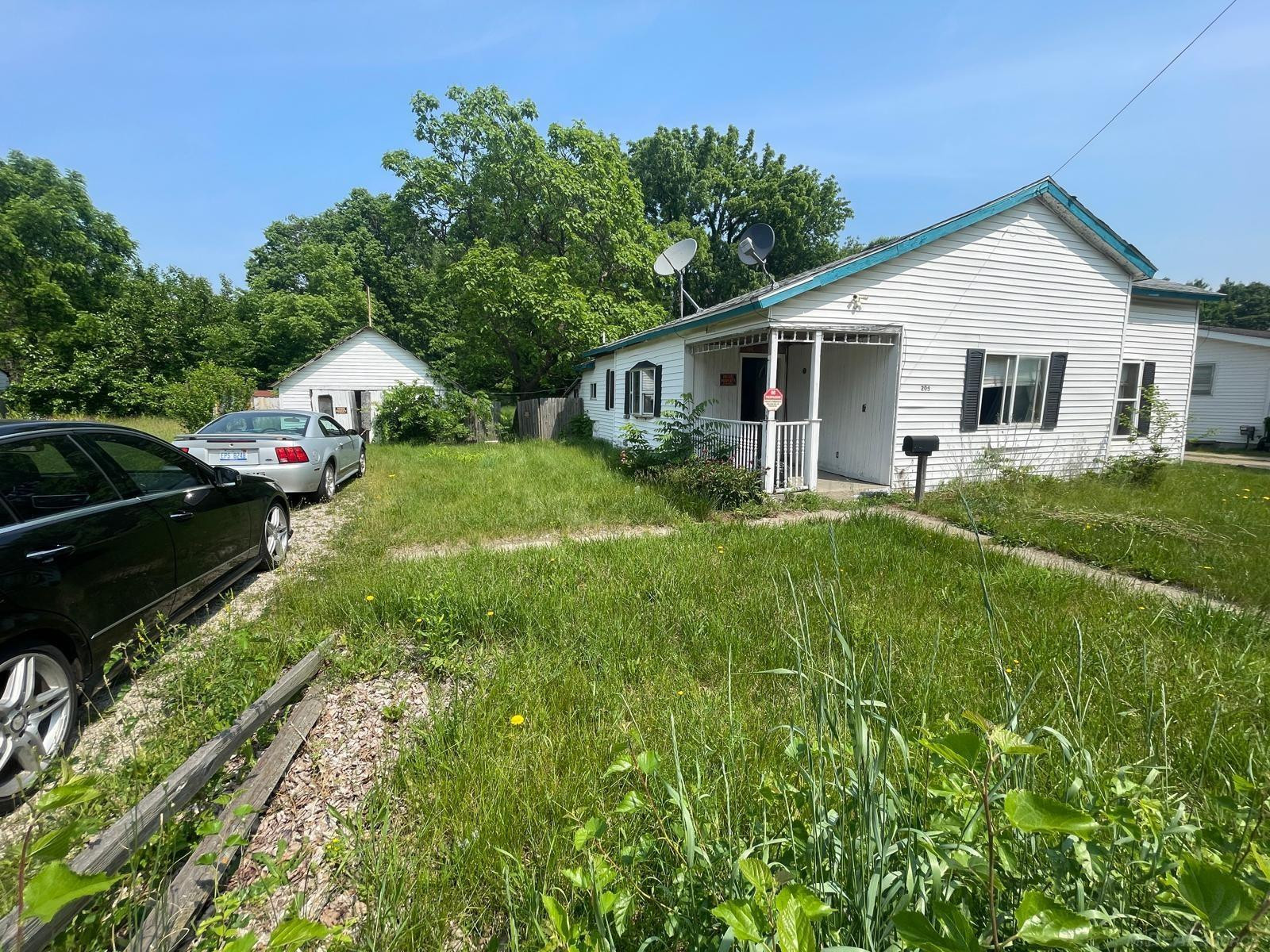 205 E Saint Marys Street, Decatur, MI — Photo 2