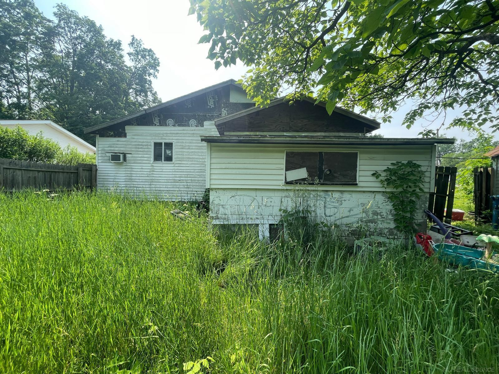 205 E Saint Marys Street, Decatur, MI — Photo 22