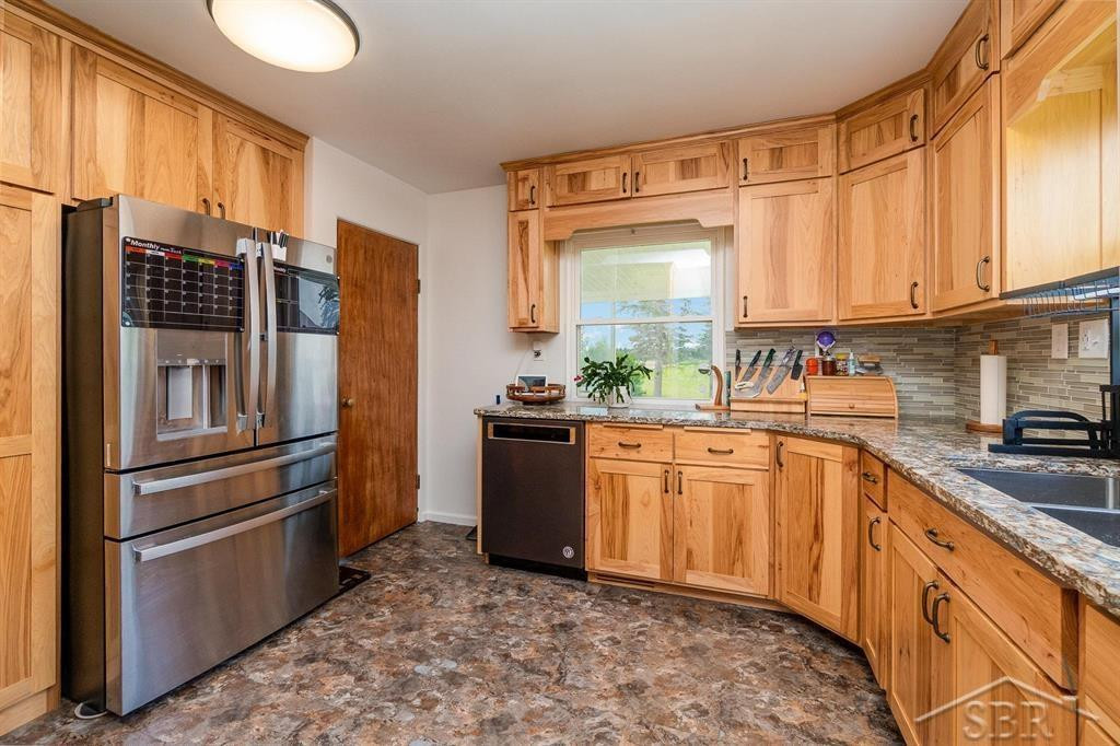 2750 S Carter Road, Auburn, MI 48611 — Photo 8